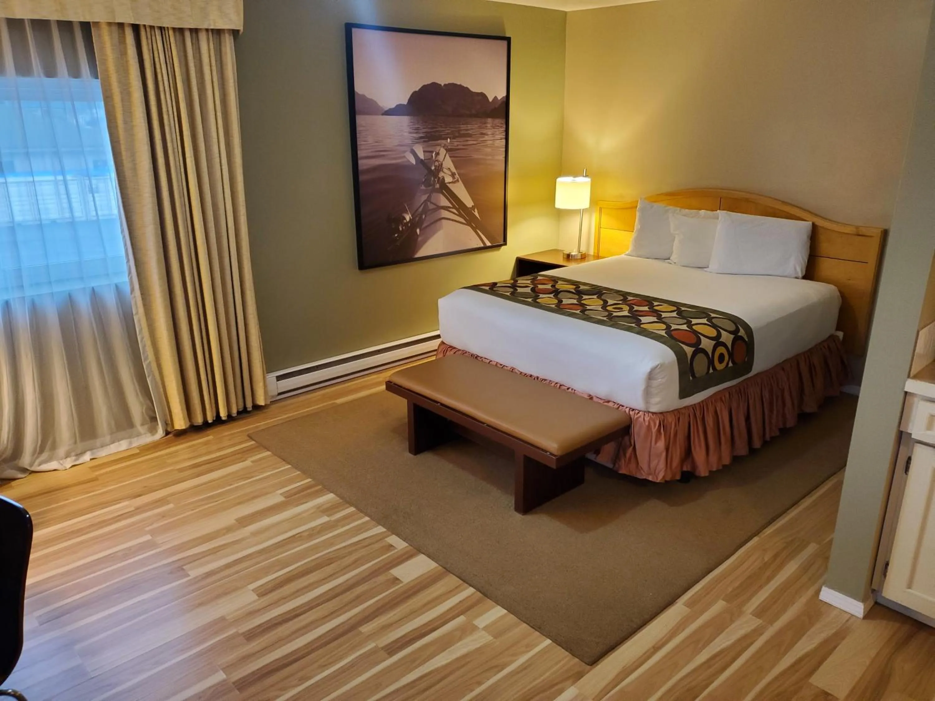 Bedroom, Bed in Super 8 by Wyndham Duncan