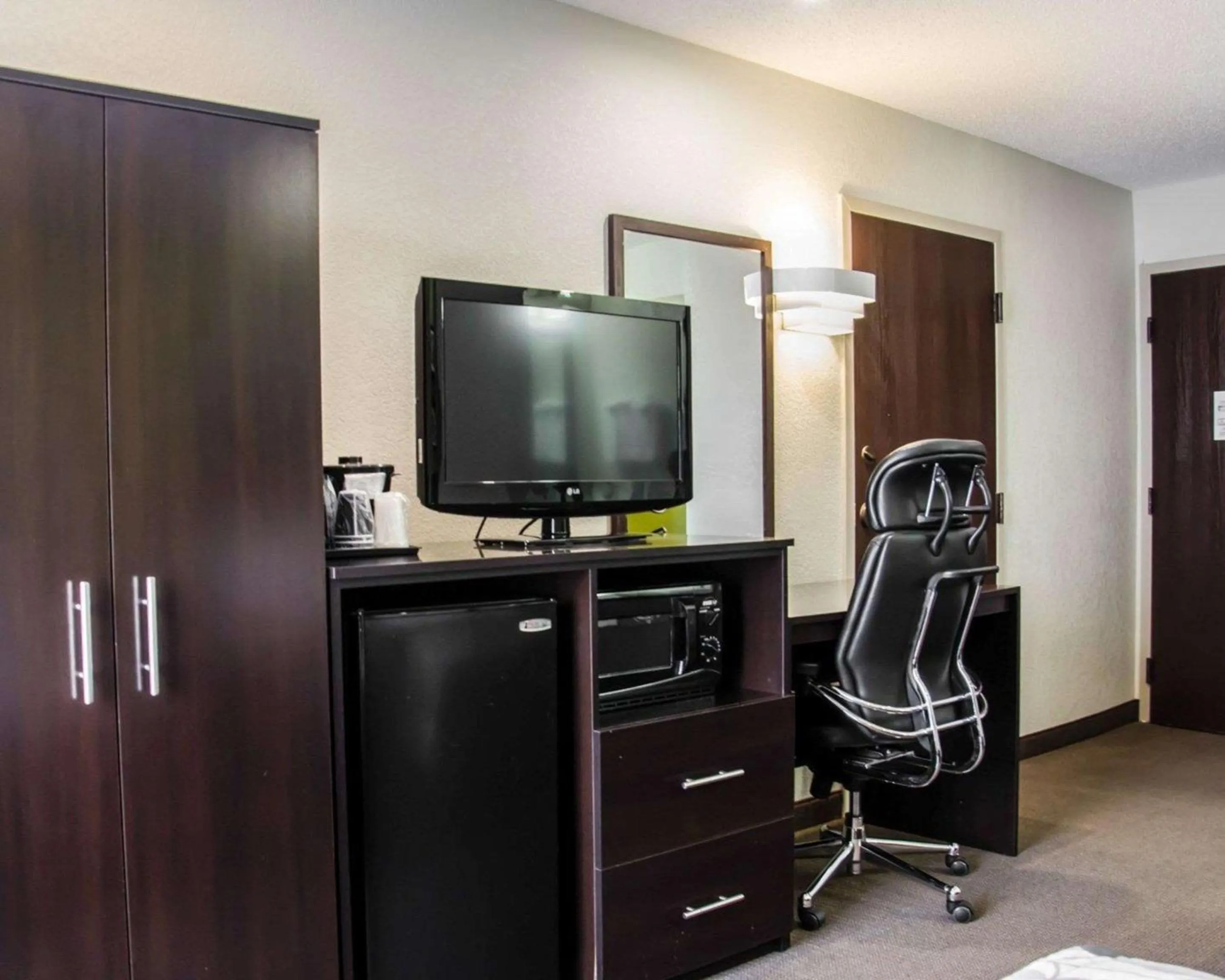 Photo of the whole room in Sleep Inn Concord - Kannapolis