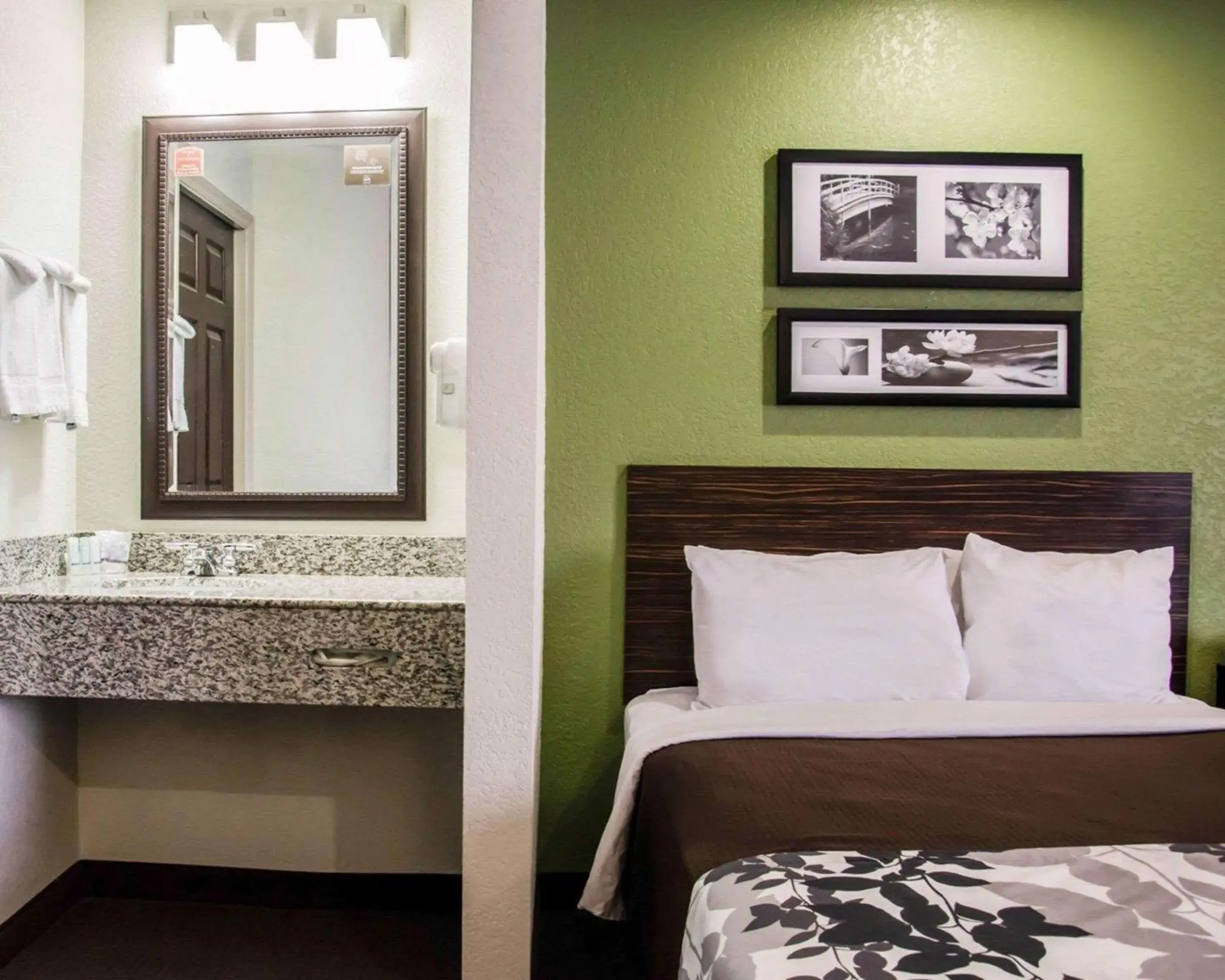 Photo of the whole room, Bed in Sleep Inn Concord - Kannapolis Photo of the whole room, Bed in Sleep Inn Concord - Kannapolis