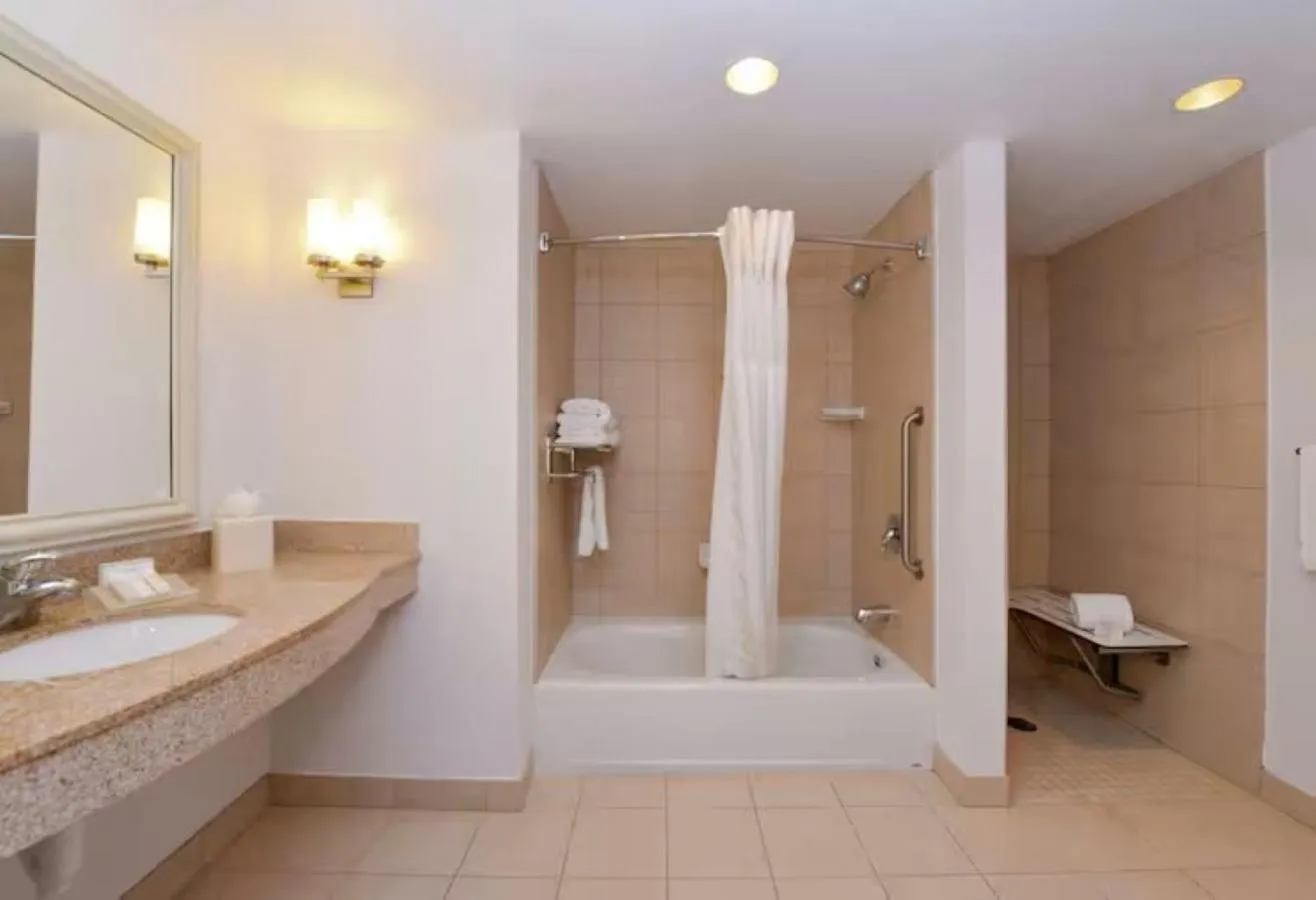 Bathroom in Hilton Garden Inn Yuma Pivot Point