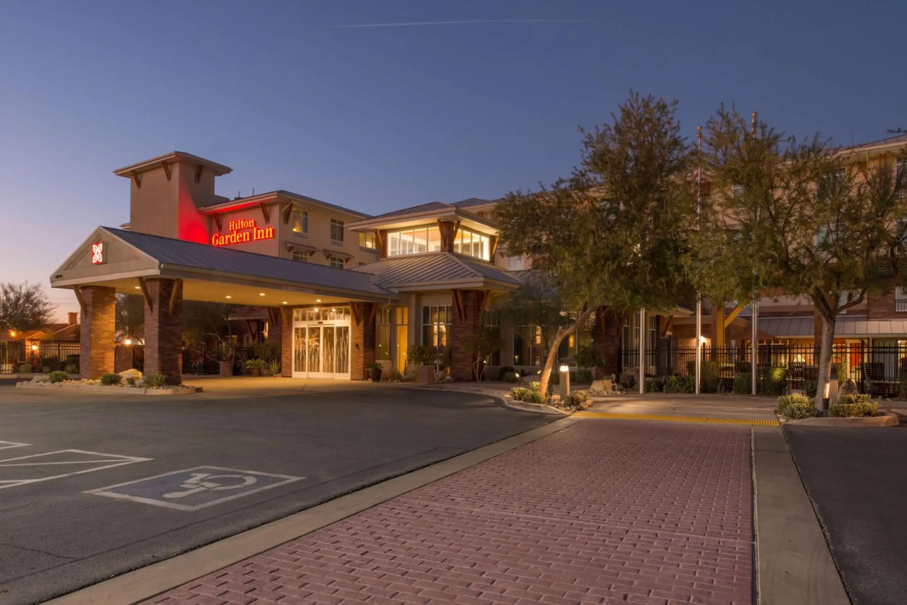 Property building in Hilton Garden Inn Yuma Pivot Point Property building in Hilton Garden Inn Yuma Pivot Point