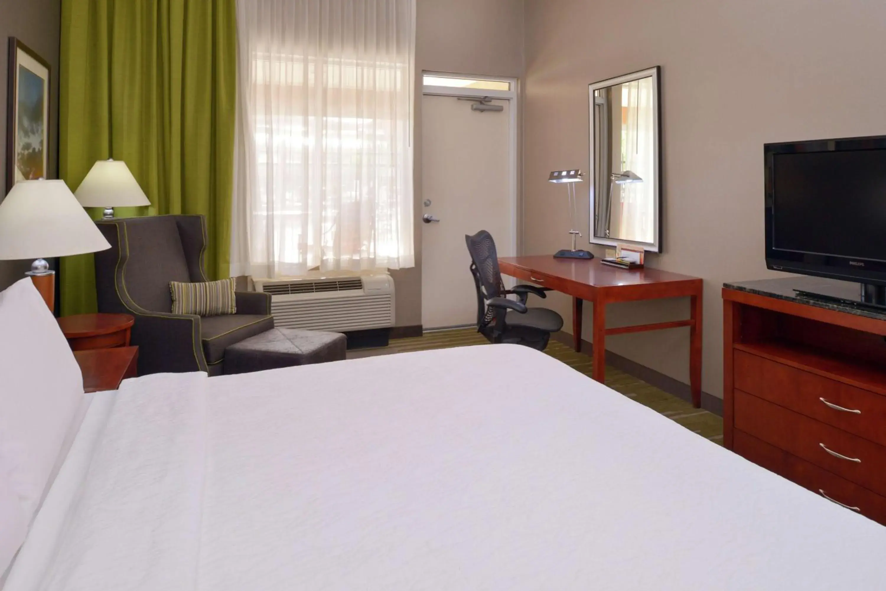 Bedroom, Bed in Hilton Garden Inn Yuma Pivot Point Bedroom, Bed in Hilton Garden Inn Yuma Pivot Point