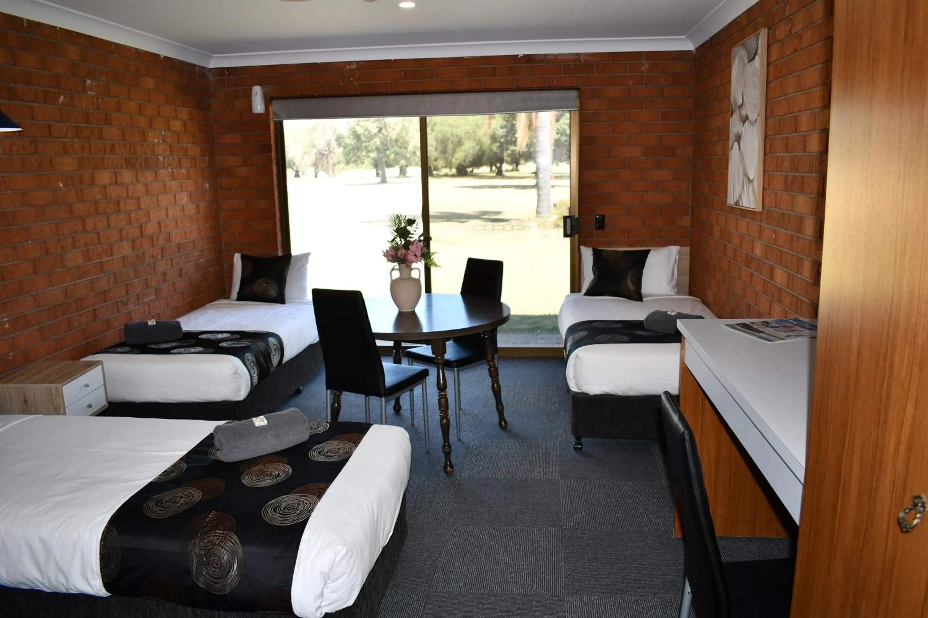 Bed in Berrigan Motel