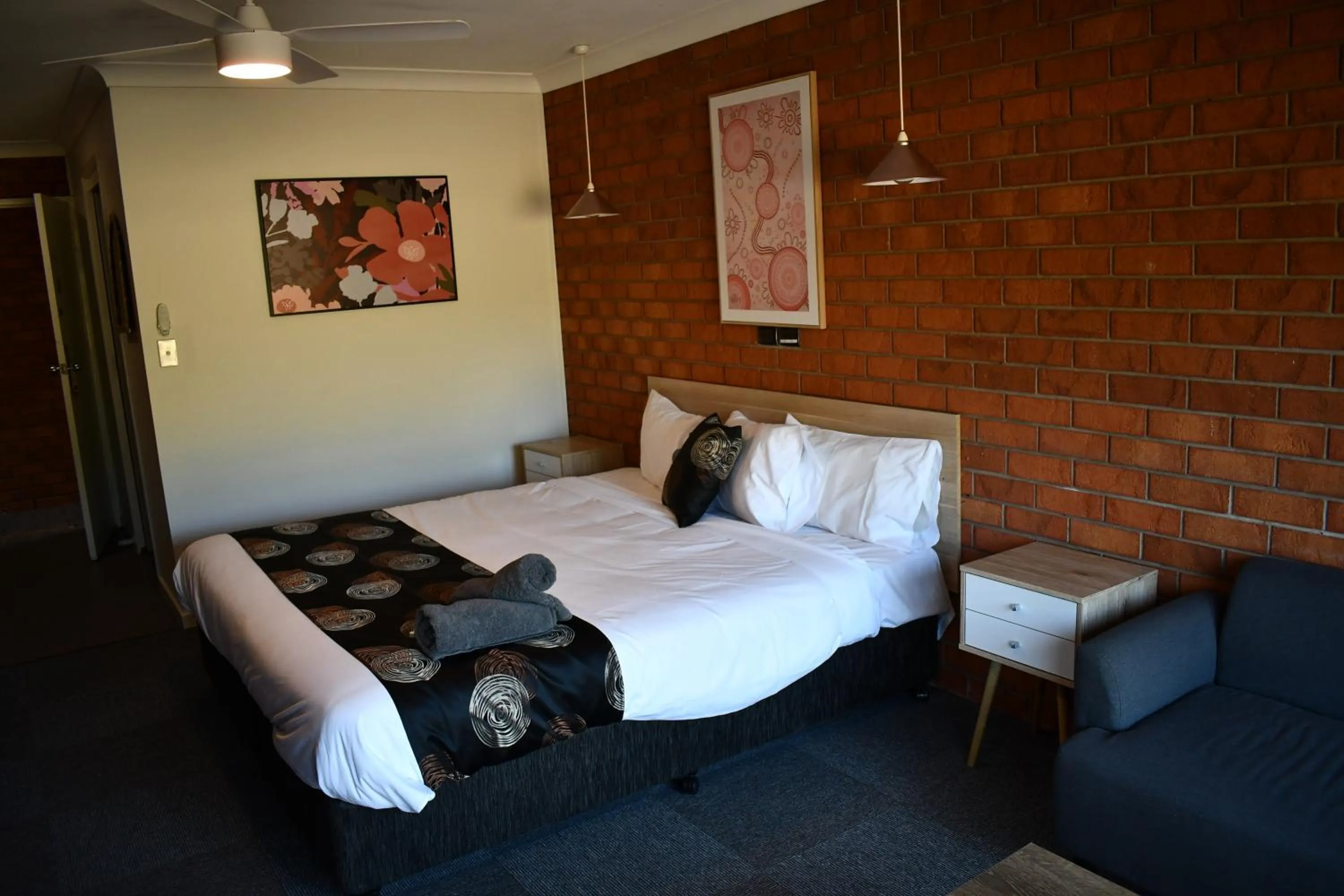 Bed in Berrigan Motel