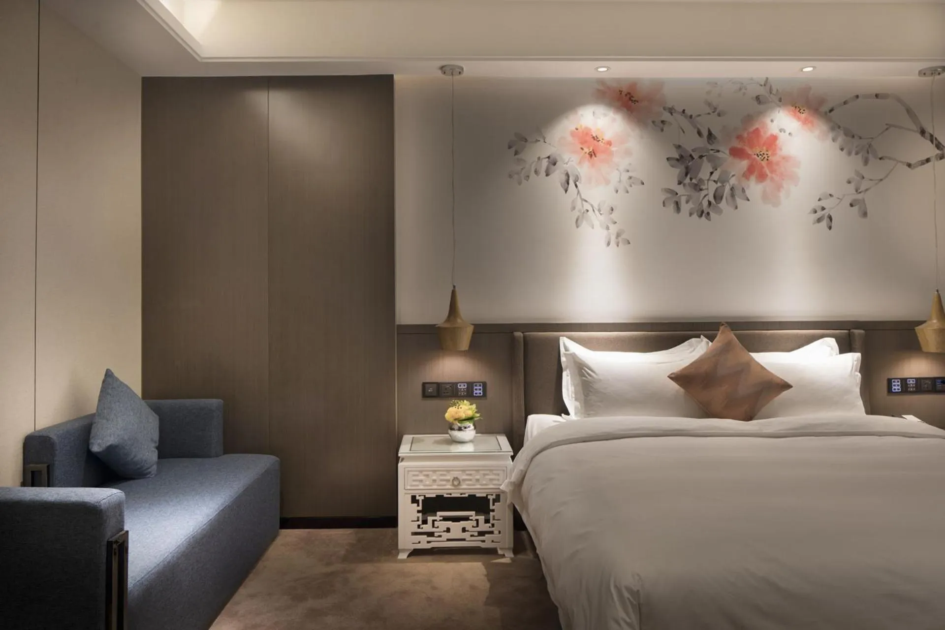 Photo of the whole room, Bed in Paco Hotel Dongpu Guanghzou -Free Shuttle Bus for Canton Fair