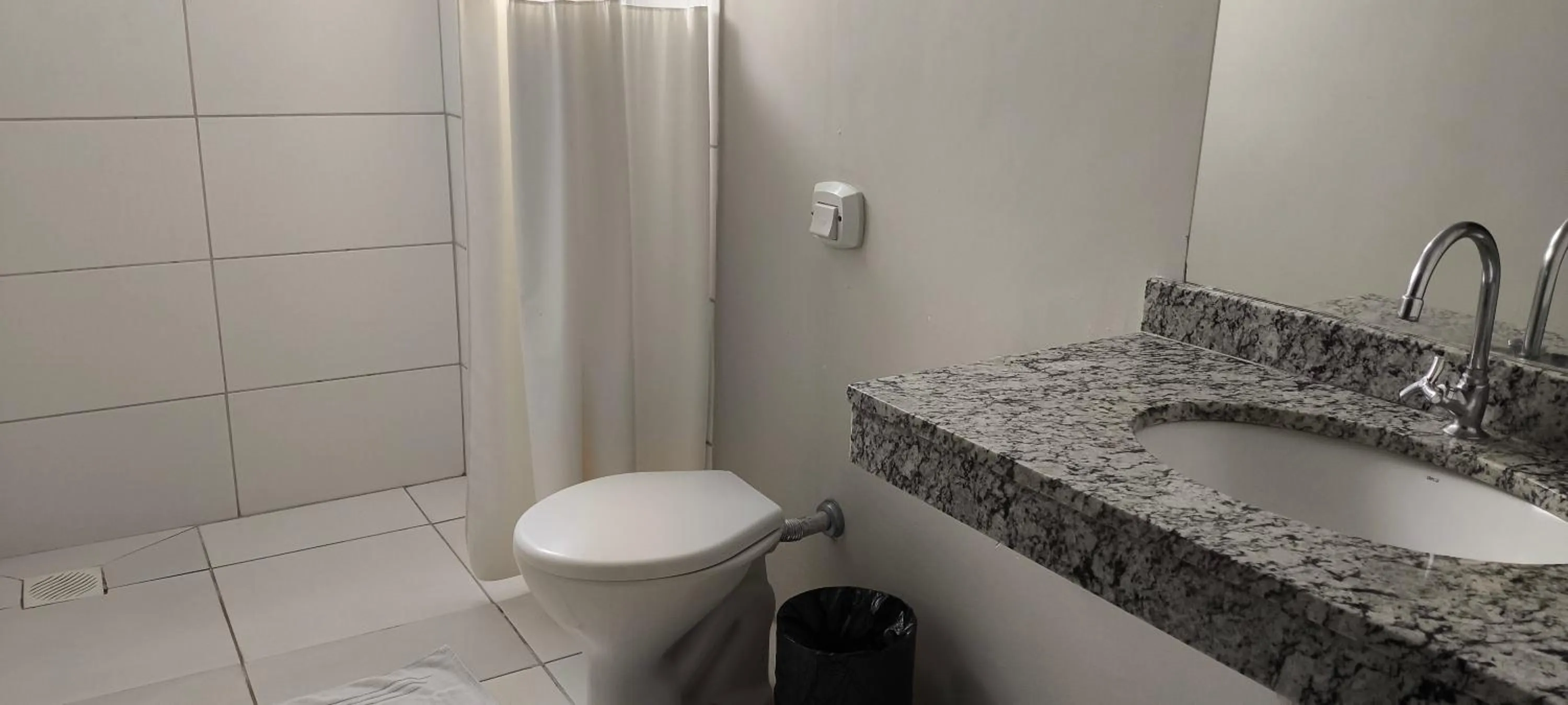 Bathroom in Abudi Hotel