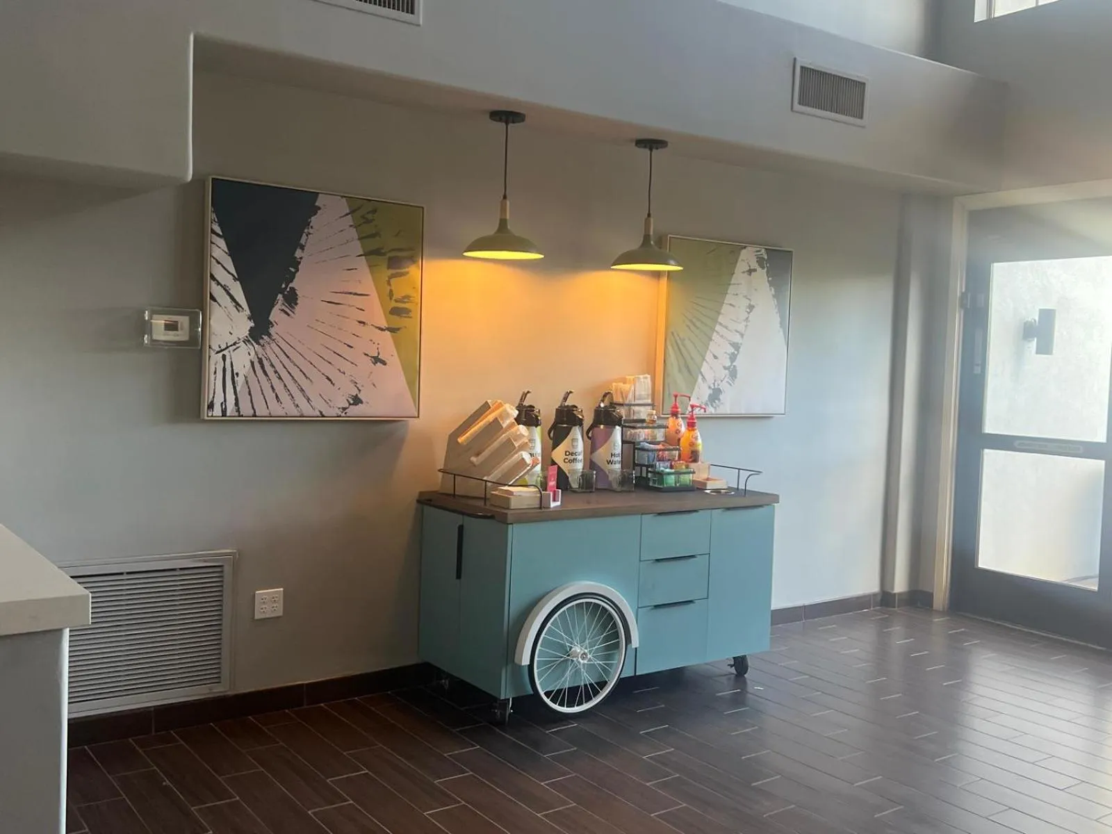 Lobby or reception in Spark by Hilton Phoenix-Glendale-Peoria