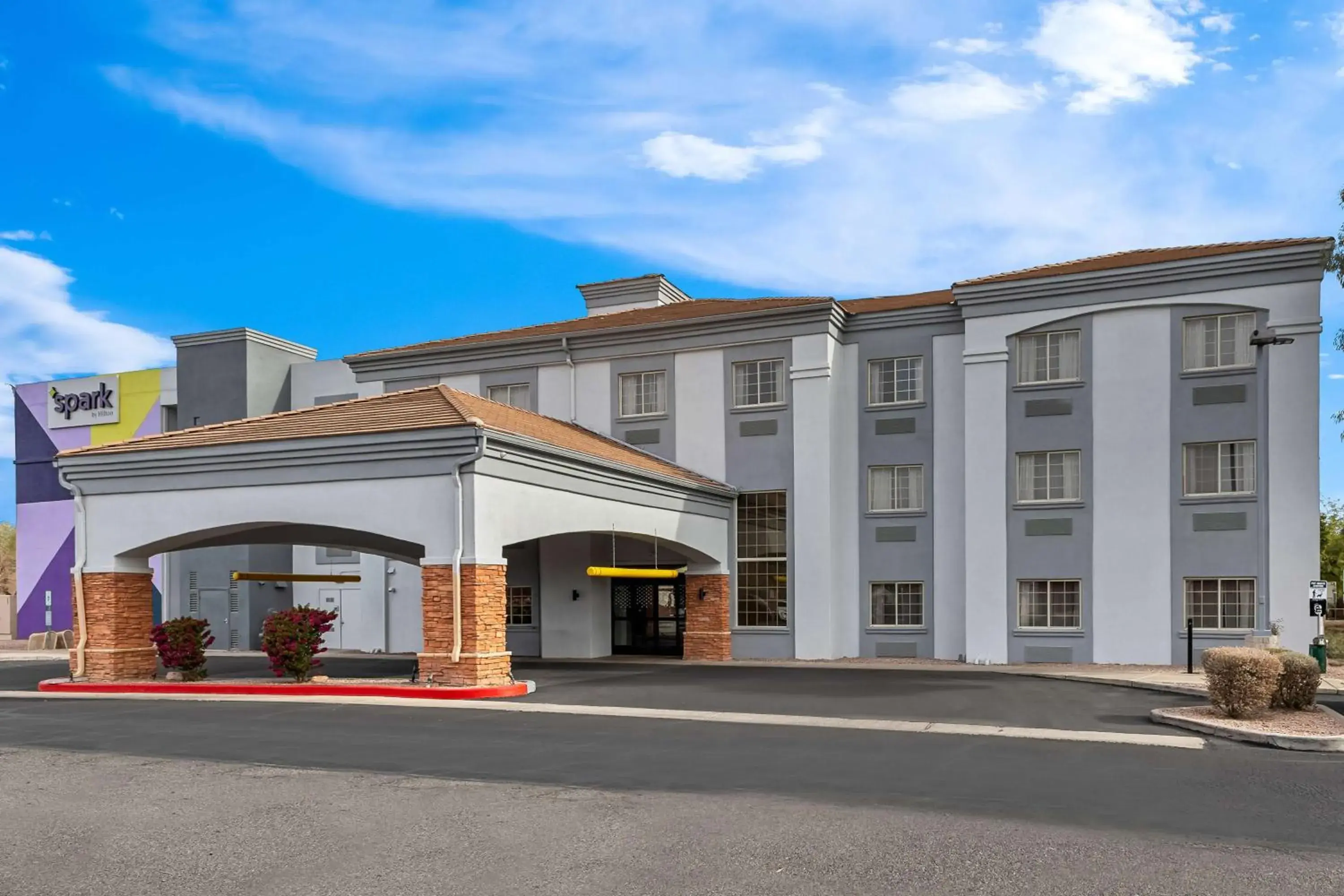 Property building in Spark by Hilton Phoenix-Glendale-Peoria Property building in Spark by Hilton Phoenix-Glendale-Peoria