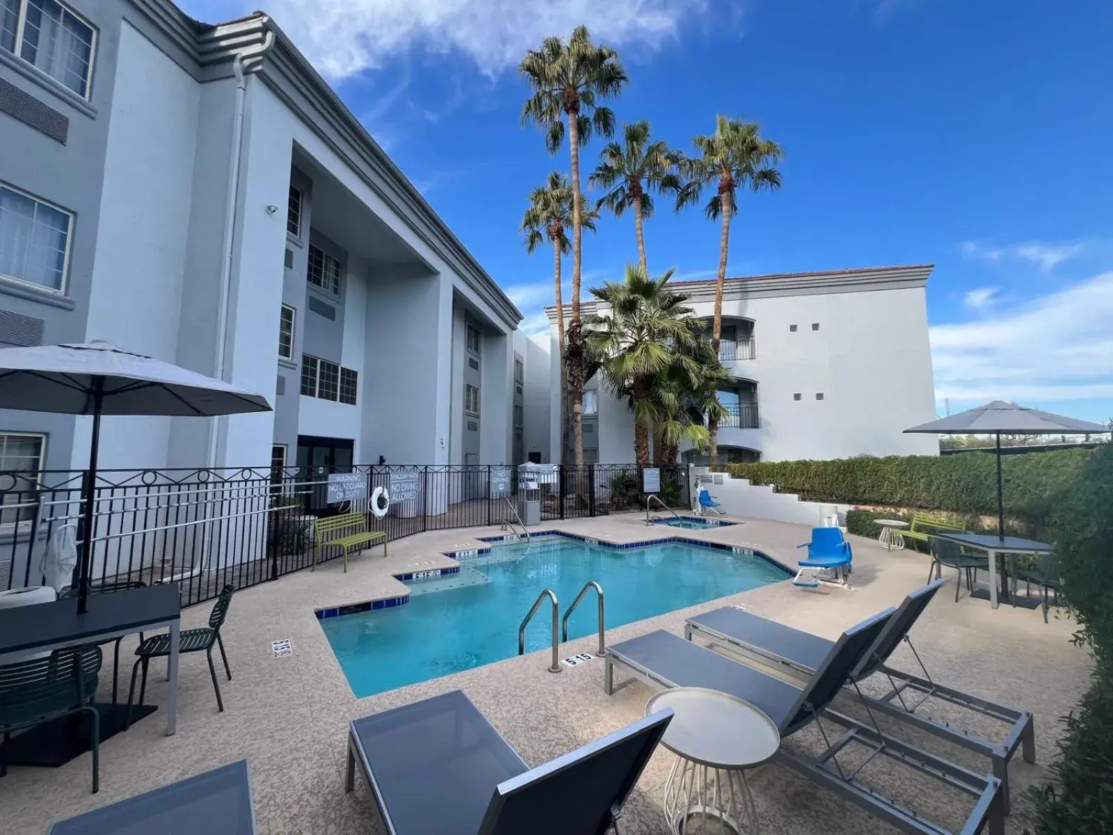 Swimming pool in Spark by Hilton Phoenix-Glendale-Peoria Swimming pool in Spark by Hilton Phoenix-Glendale-Peoria