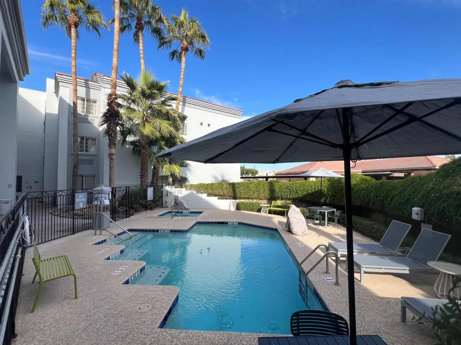 Swimming pool in Spark by Hilton Phoenix-Glendale-Peoria