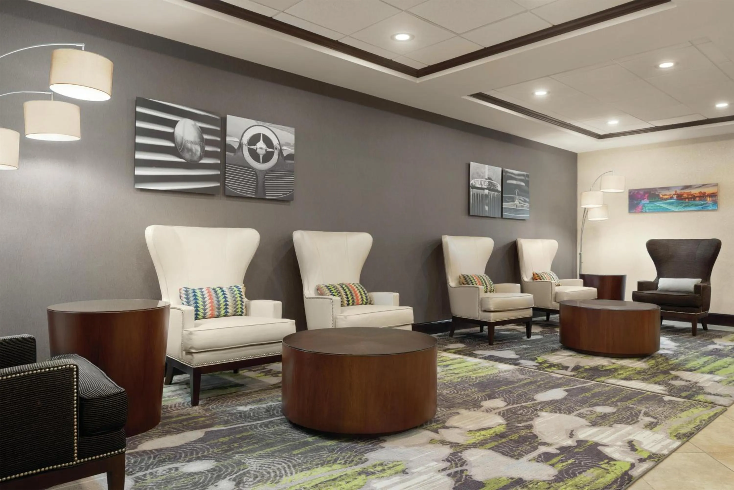 Lobby or reception in Hilton Garden Inn South Bend