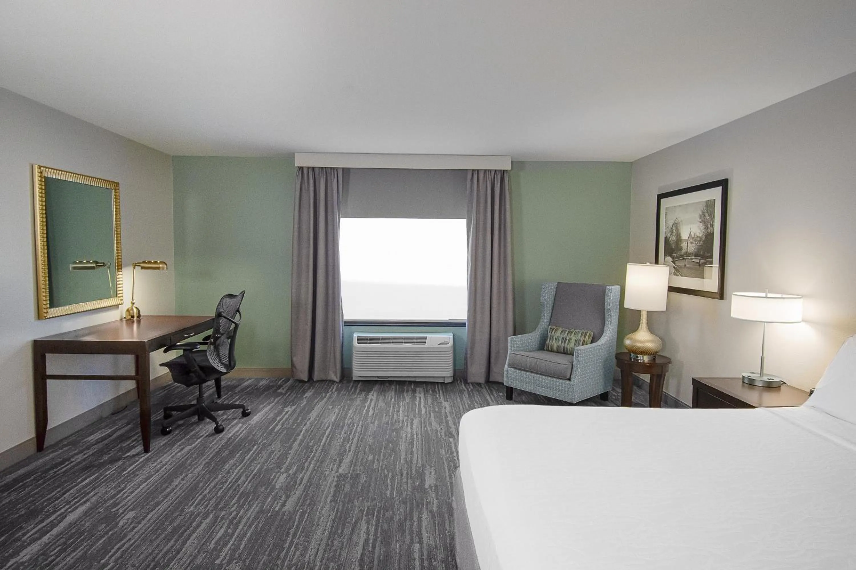 Bedroom, Bed in Hilton Garden Inn South Bend