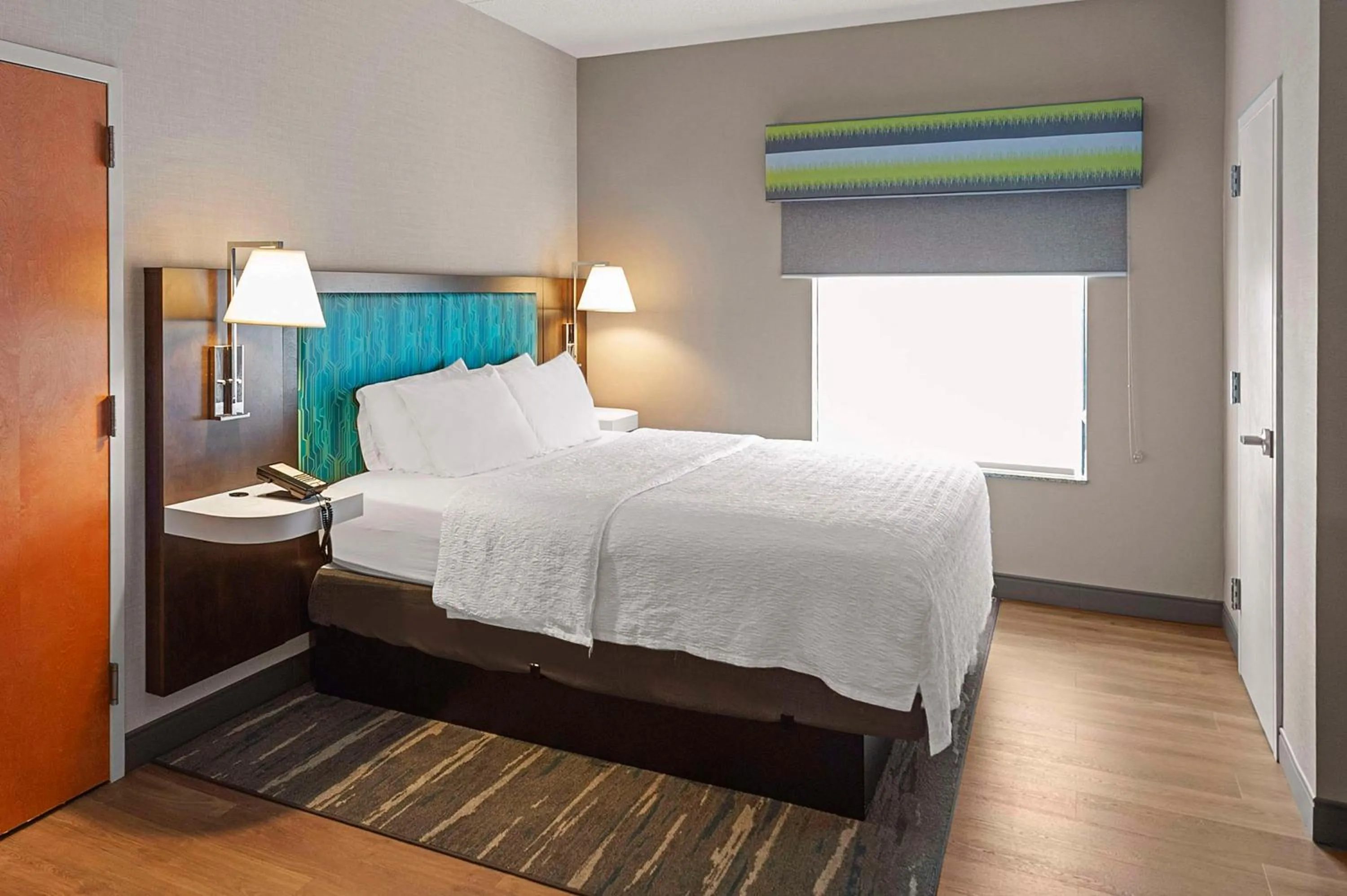 Bed in Hampton Inn Nanuet