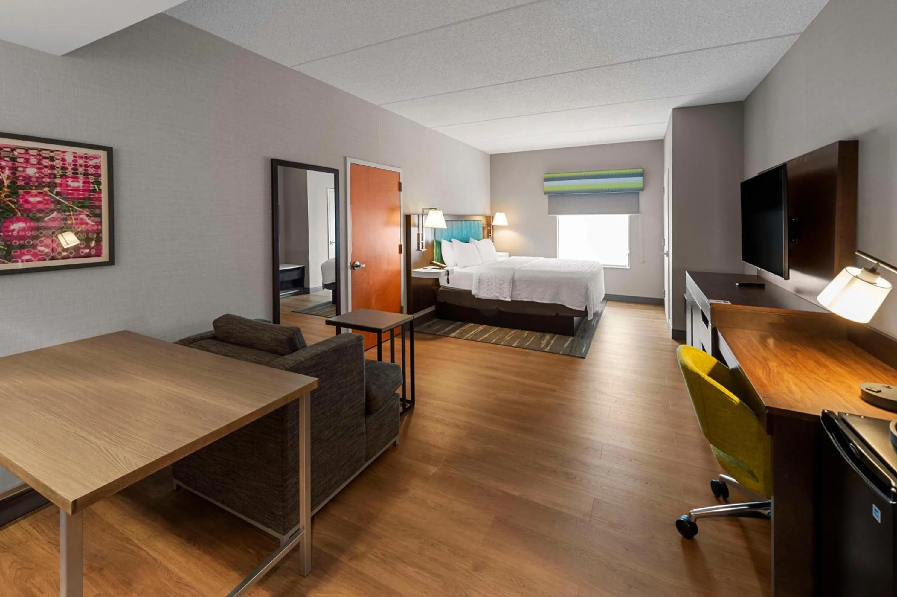 Bed in Hampton Inn Nanuet