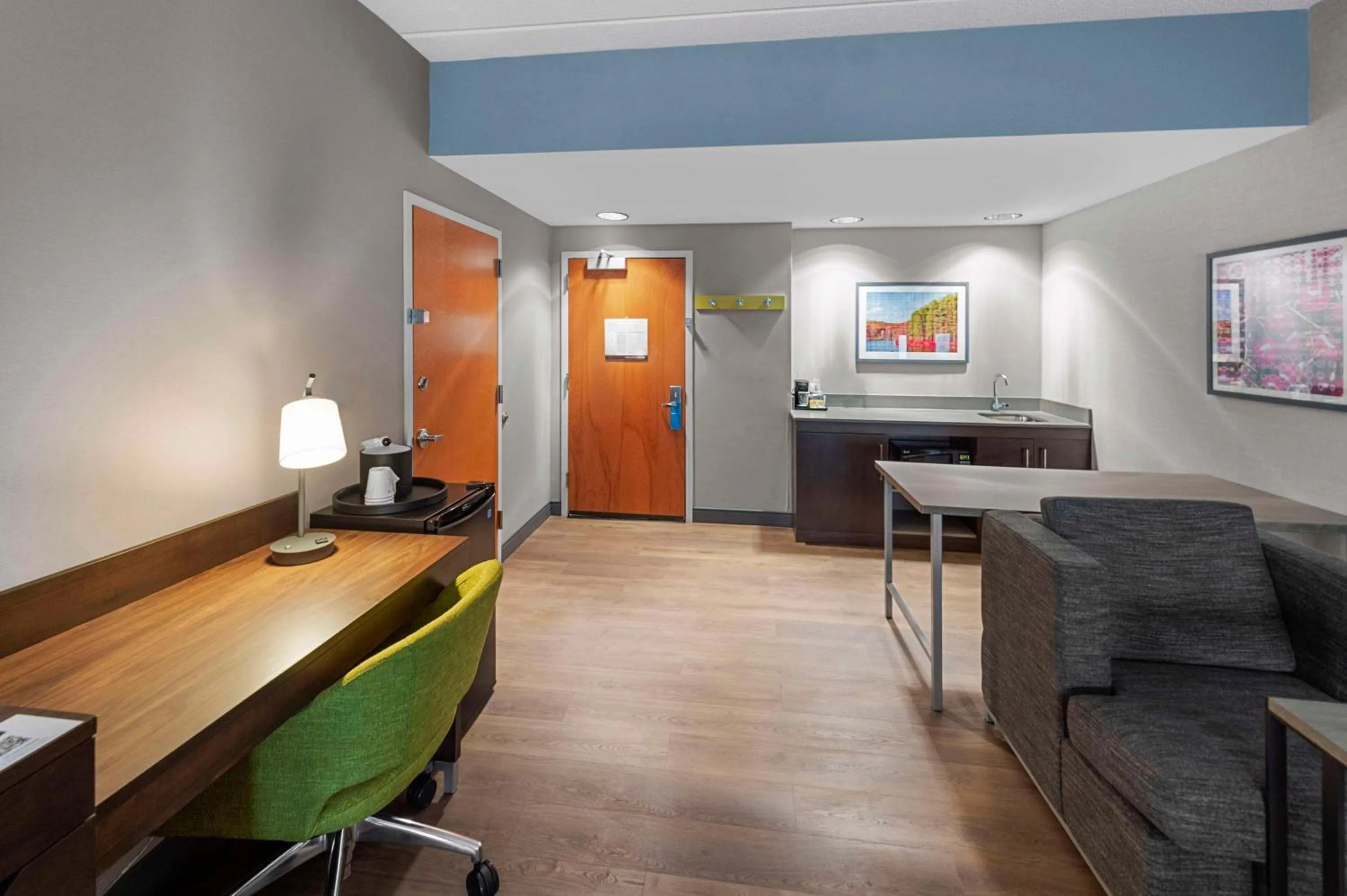 Bedroom in Hampton Inn Nanuet