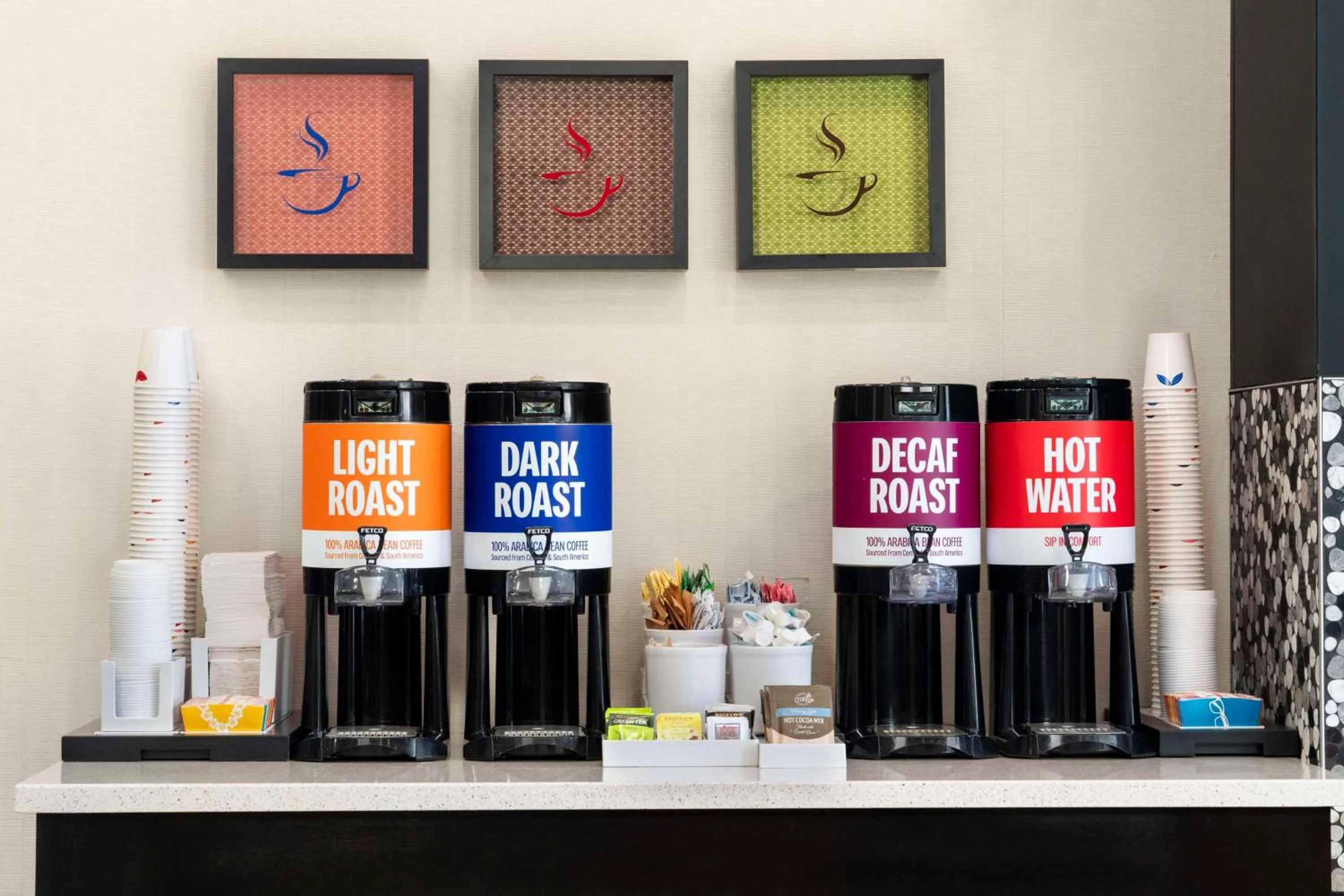 Dining area in Hampton Inn Stafford / Quantico-Aquia