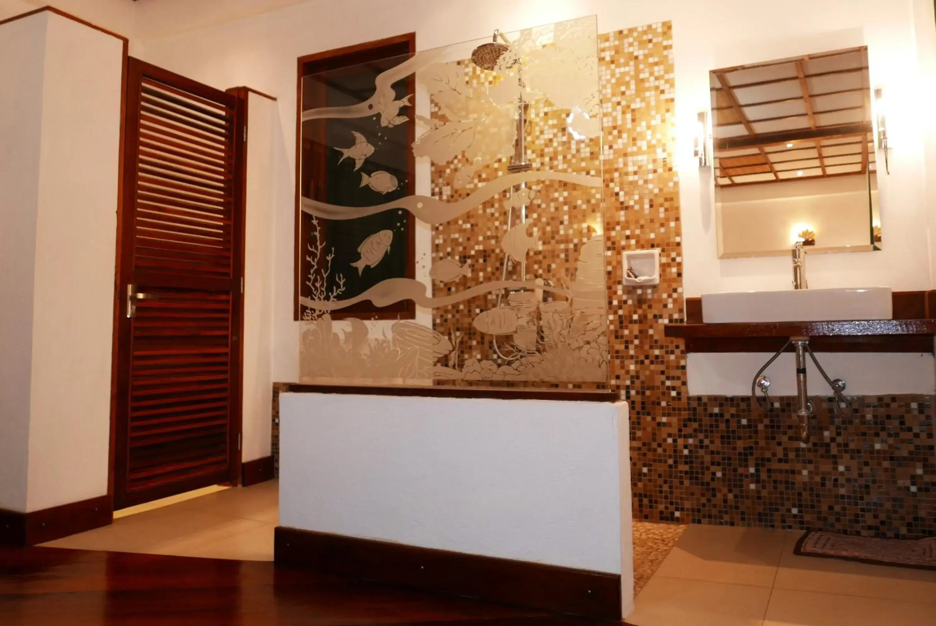 Bathroom in Dolarog Beach Resort Bathroom in Dolarog Beach Resort