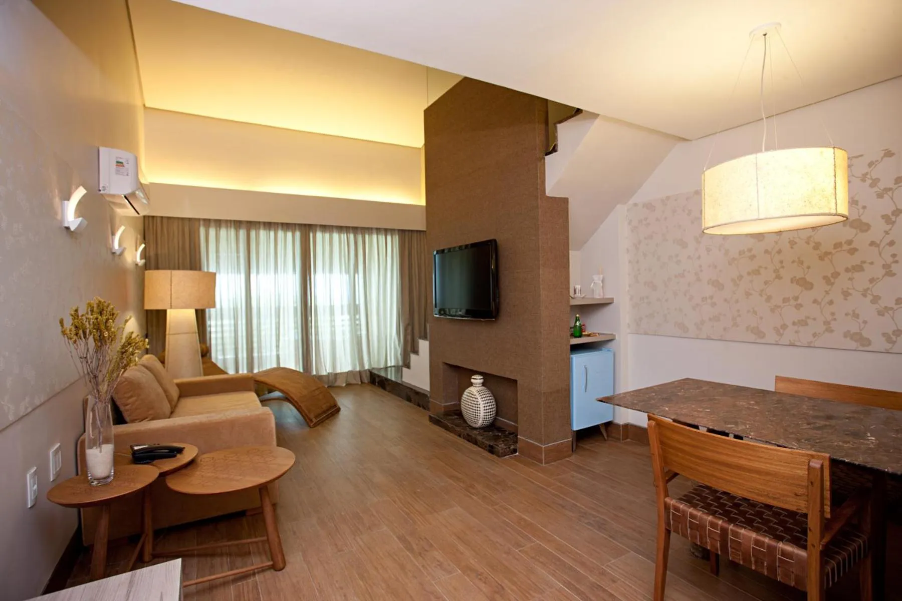 Living room in Carmel Charme Resort