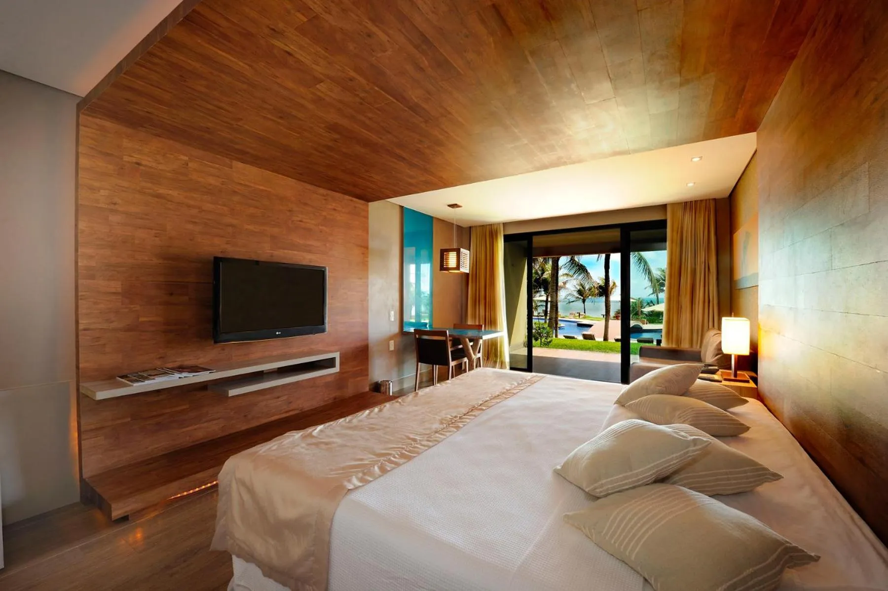 Bedroom, Bed in Carmel Charme Resort