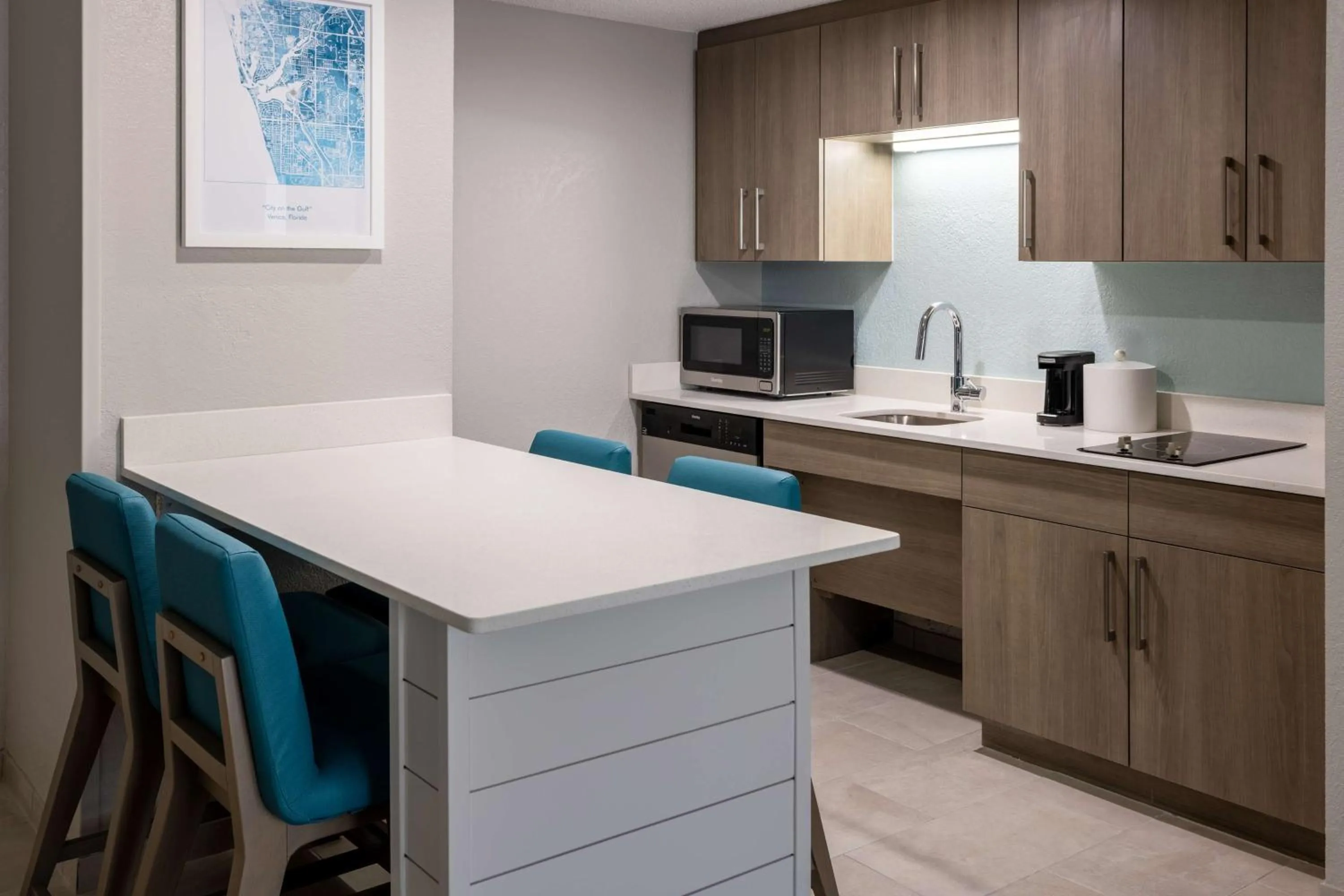 Kitchen or kitchenette in Hampton Inn & Suites Venice Bayside South Sarasota