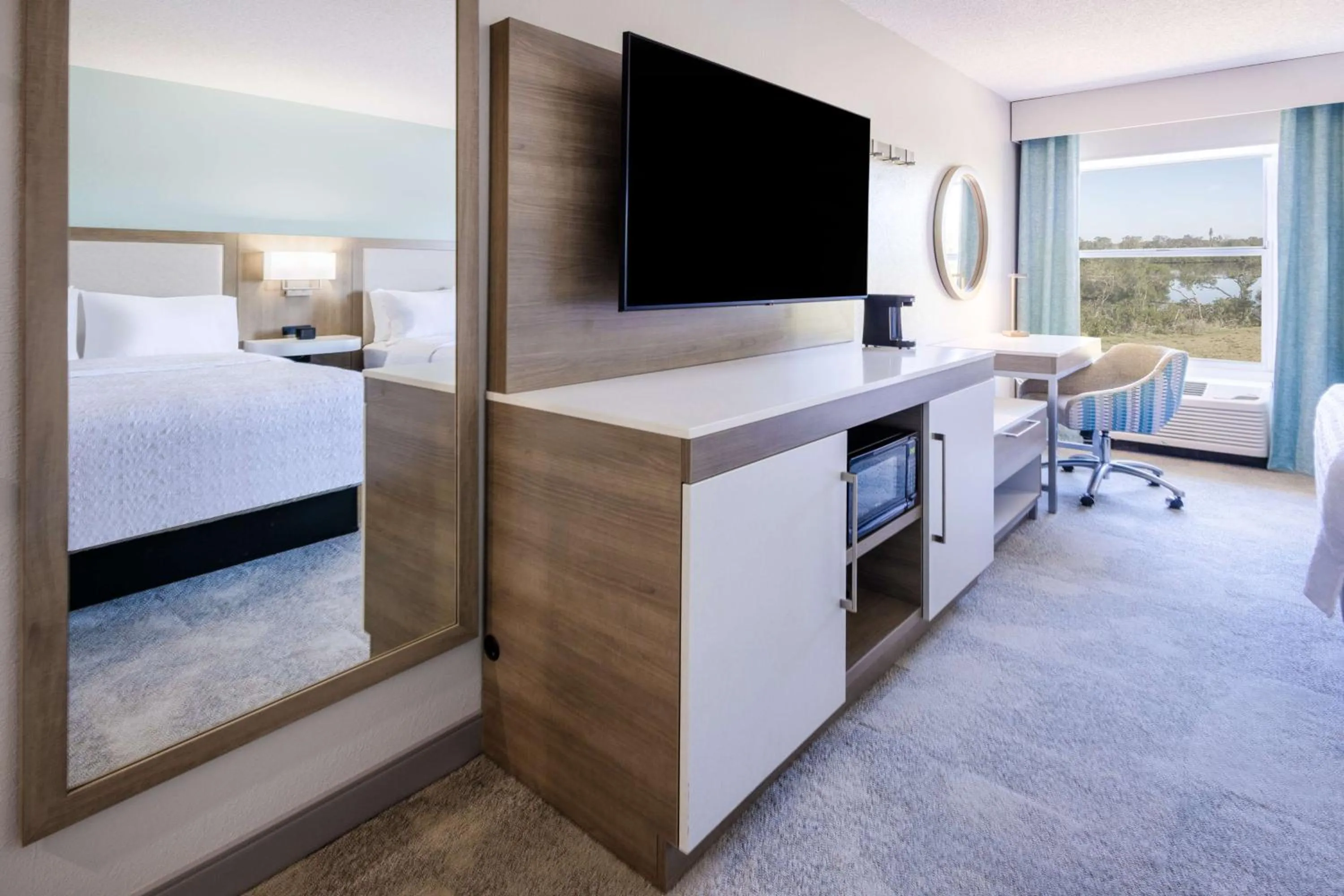 Bedroom, Bed in Hampton Inn & Suites Venice Bayside South Sarasota