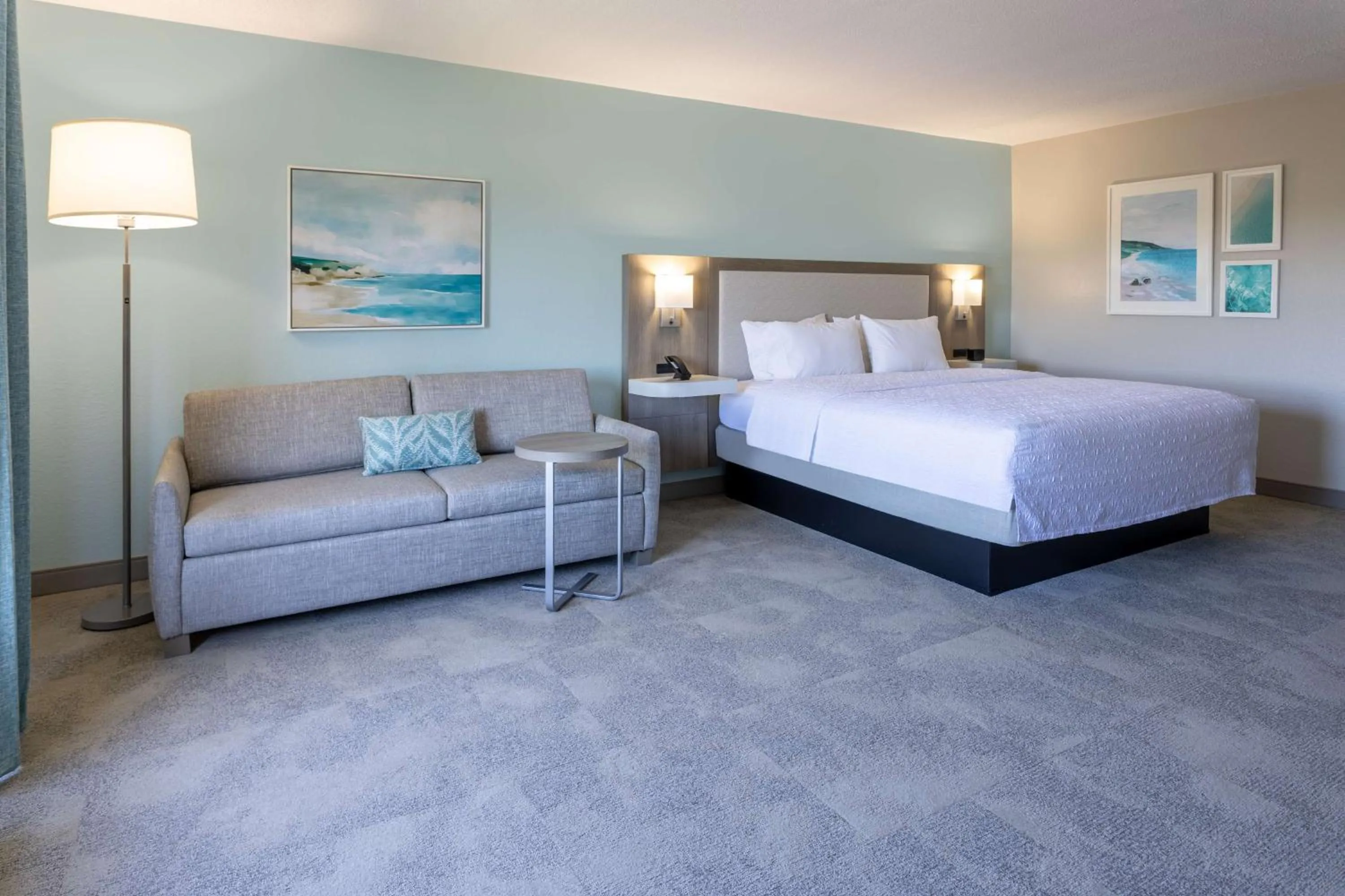 Living room, Bed in Hampton Inn & Suites Venice Bayside South Sarasota