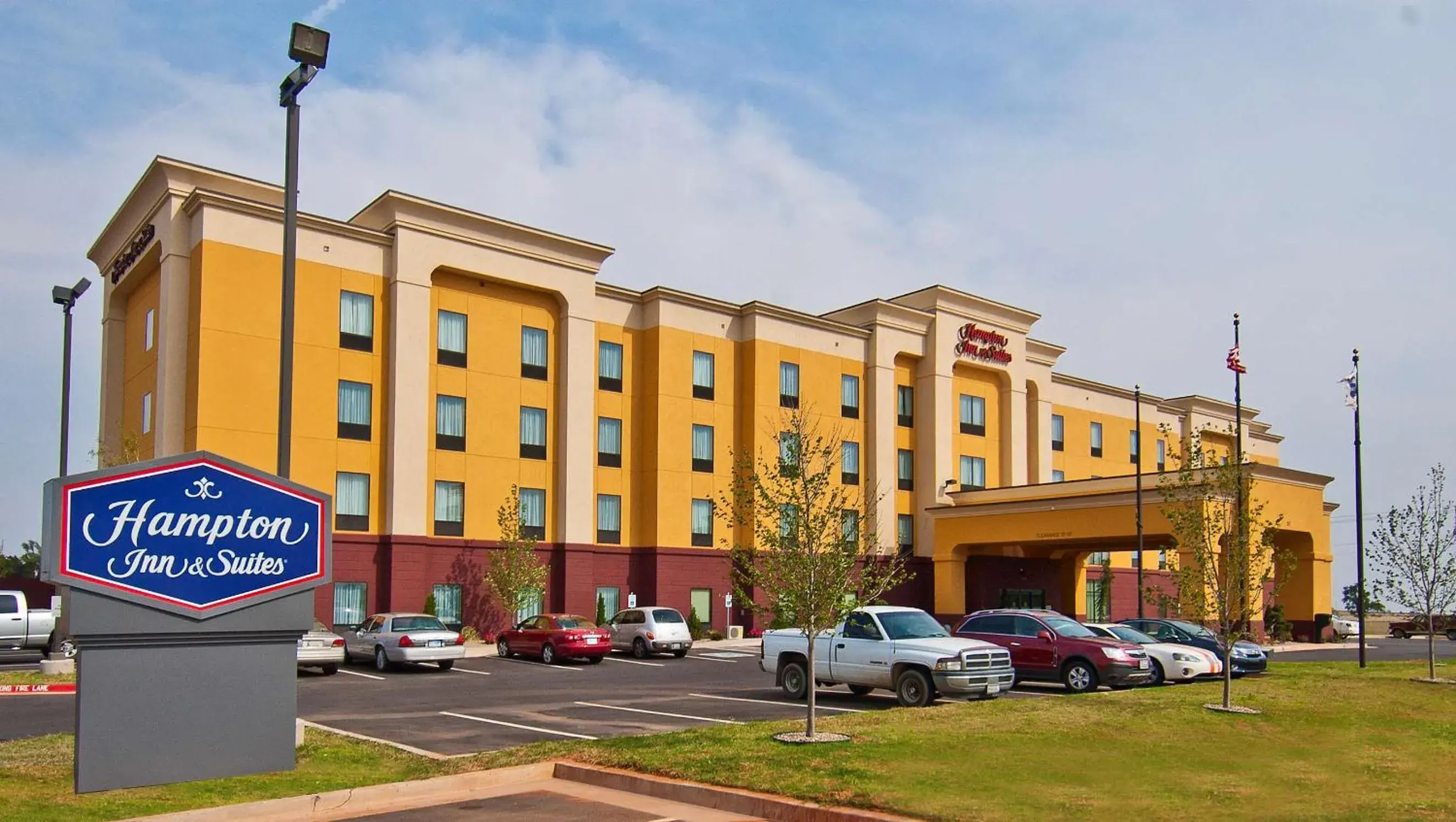 Property building in Hampton Inn & Suites Elk City Property building in Hampton Inn & Suites Elk City