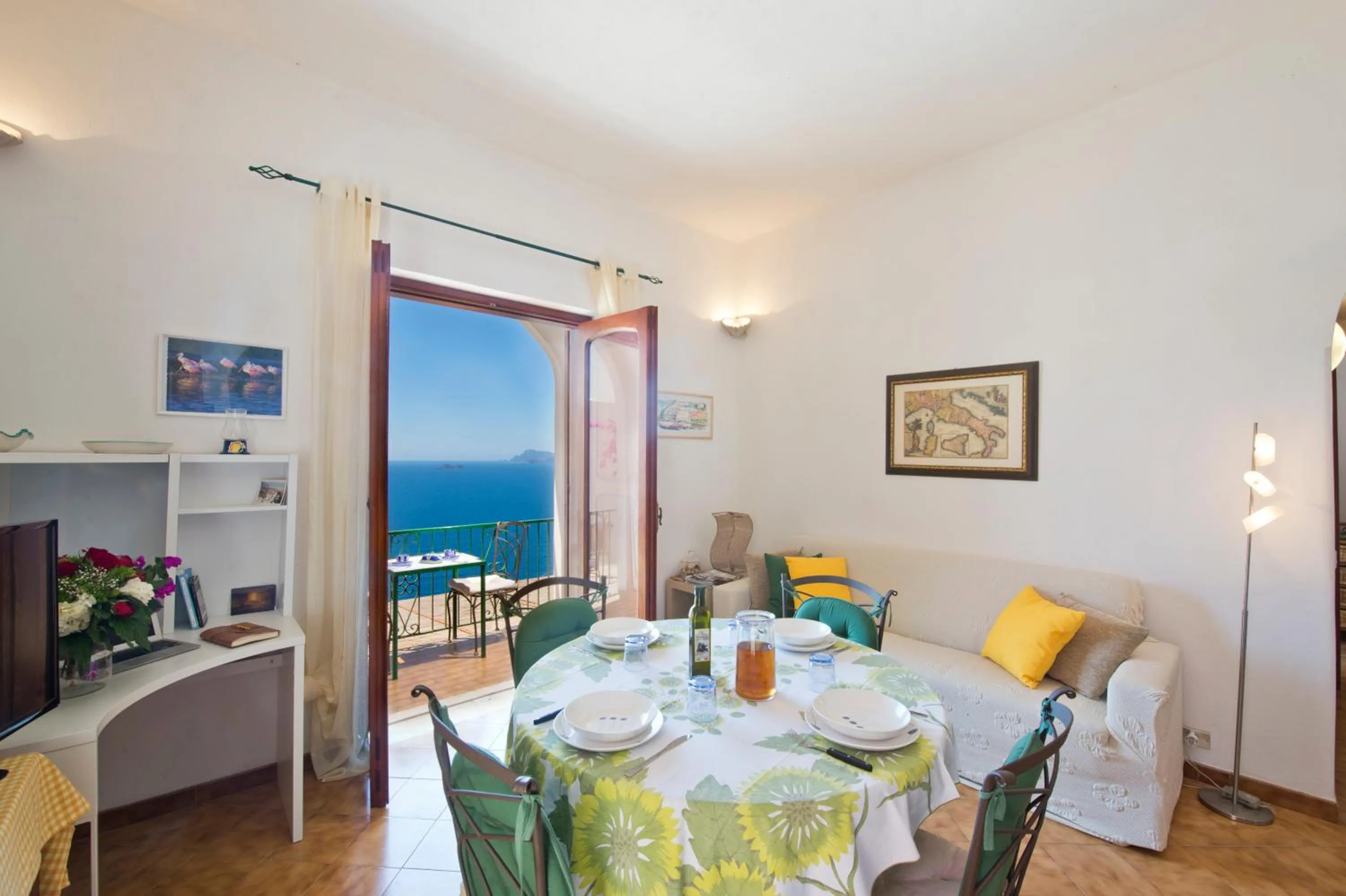 Living room in Mon Amour Praiano