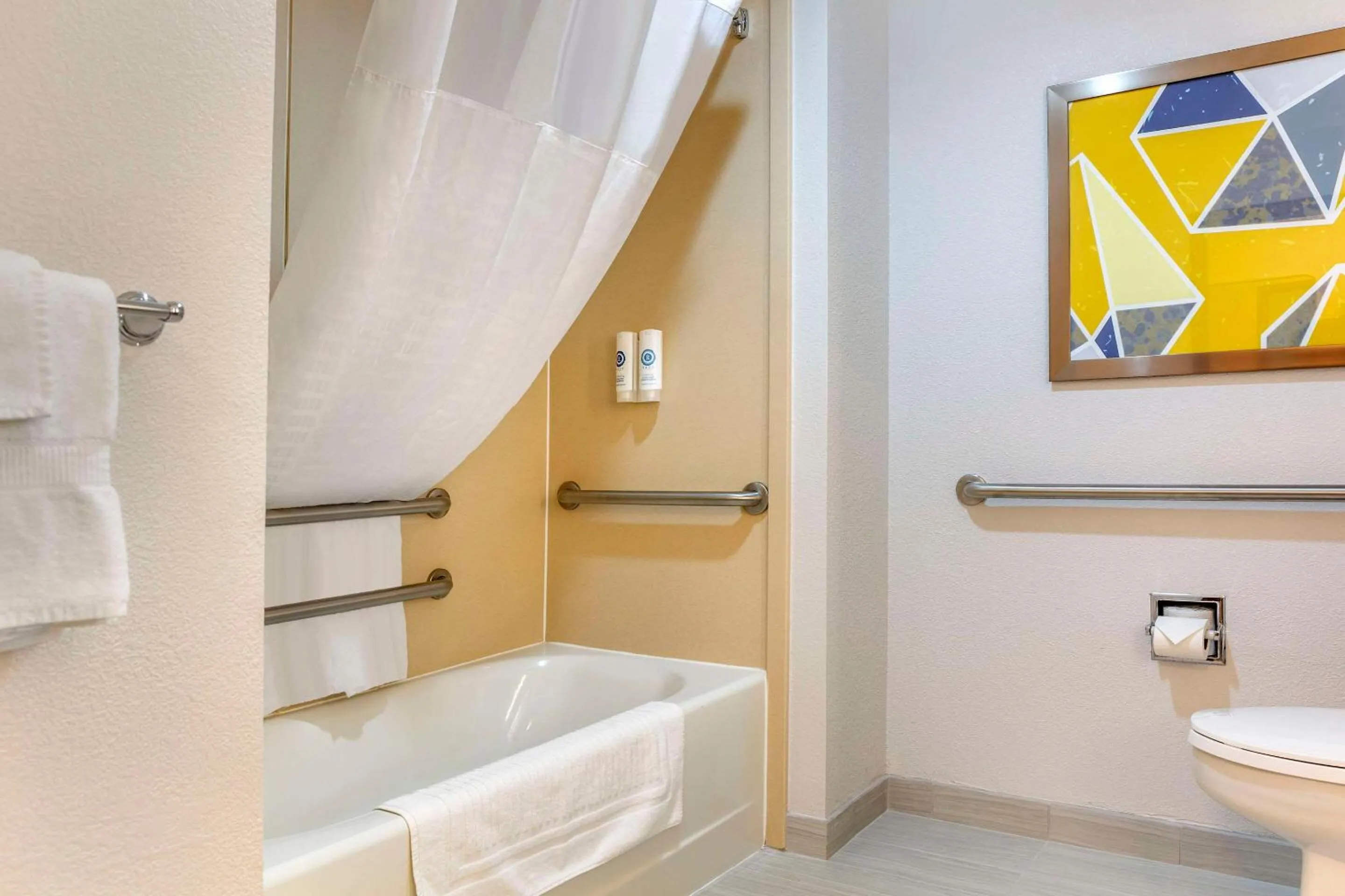 Bedroom in Comfort Inn & Suites Rapid City near Mt Rushmore