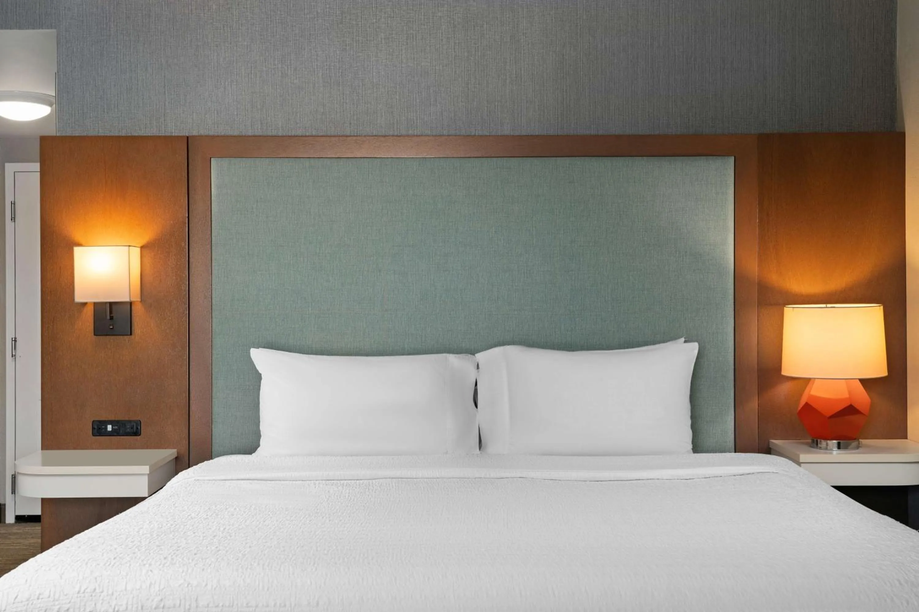 Bed in Hampton Inn South Kingstown - Newport Area