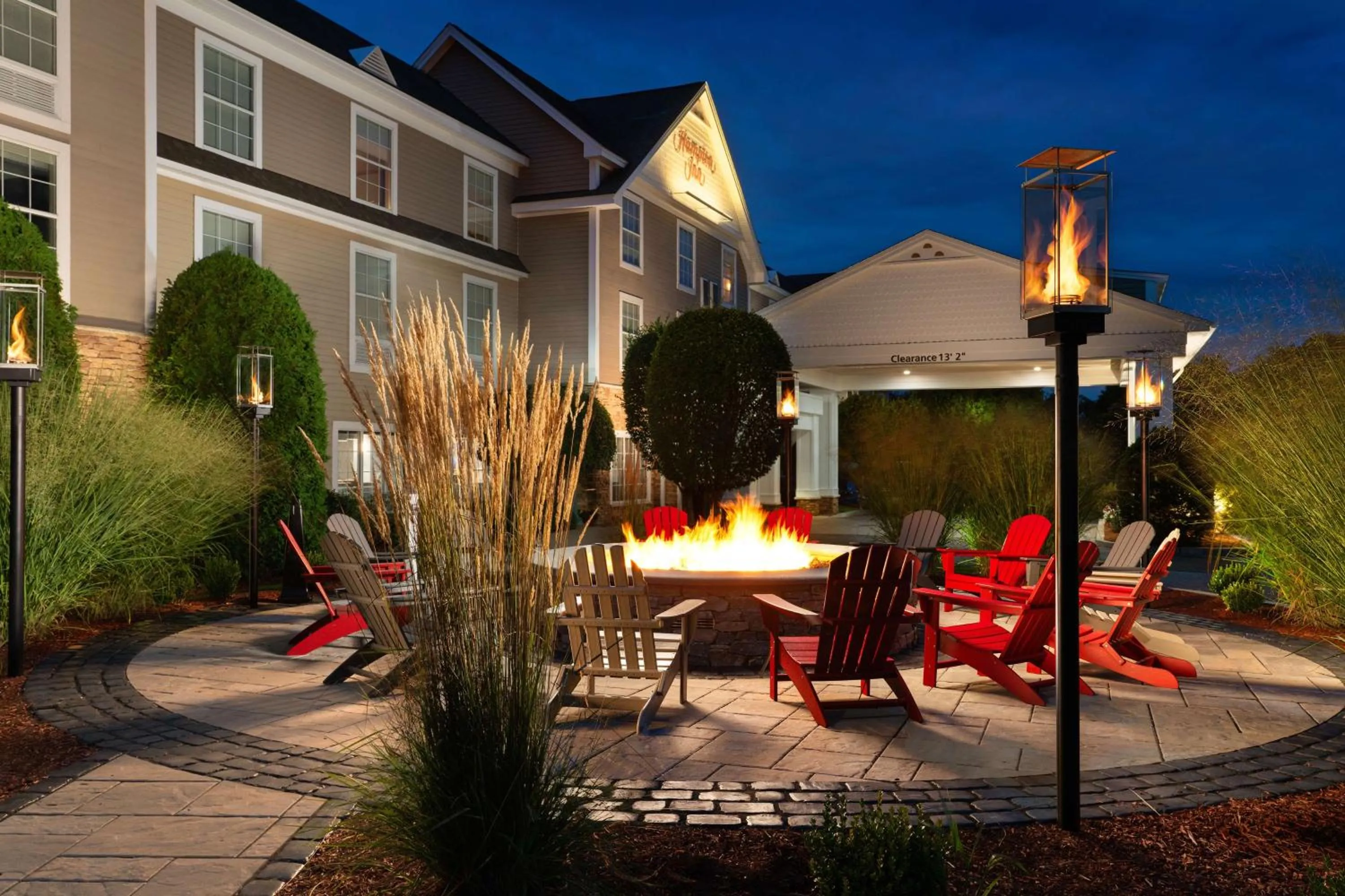 Patio in Hampton Inn South Kingstown - Newport Area