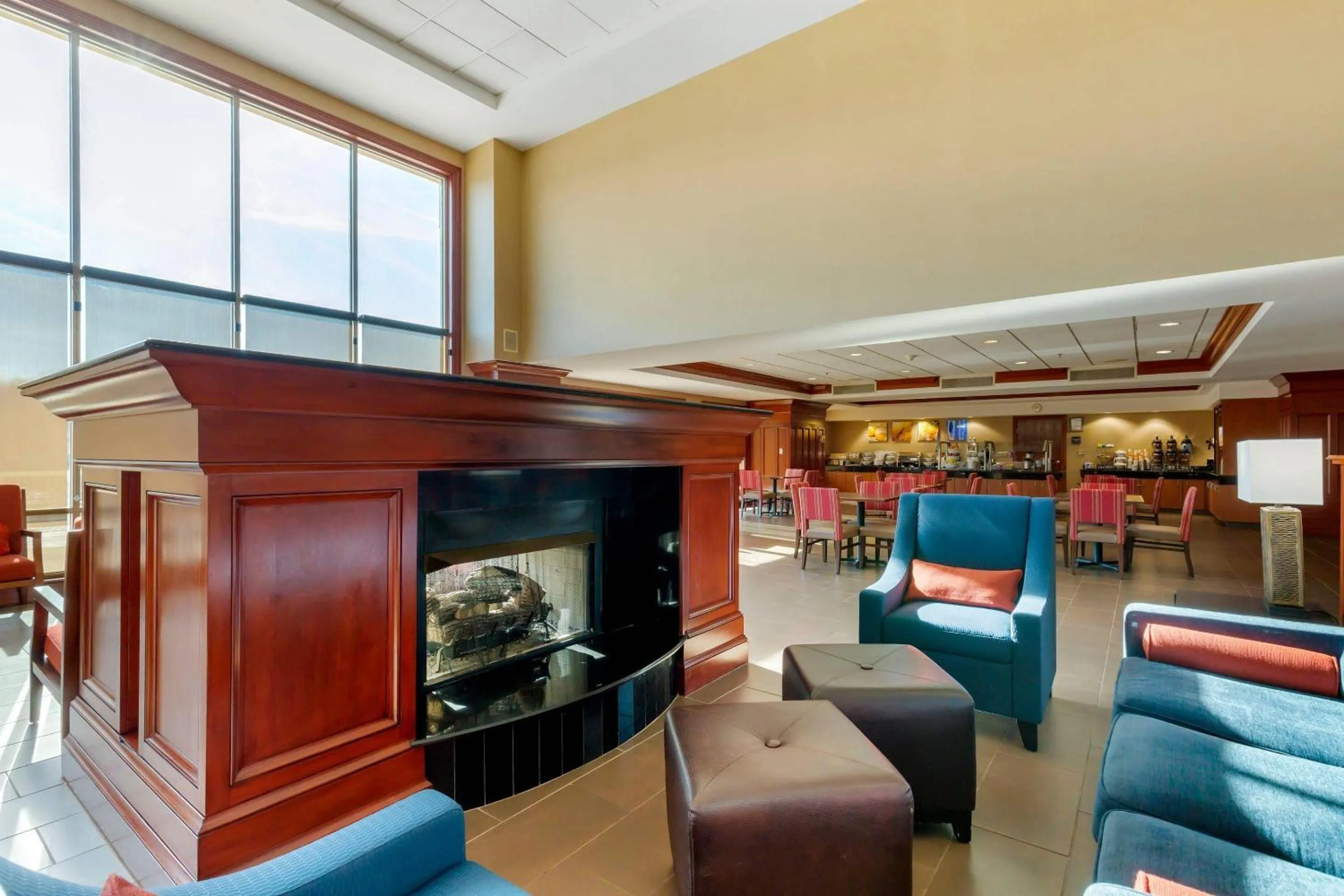 Lobby or reception in Comfort Suites Manassas Battlefield Park
