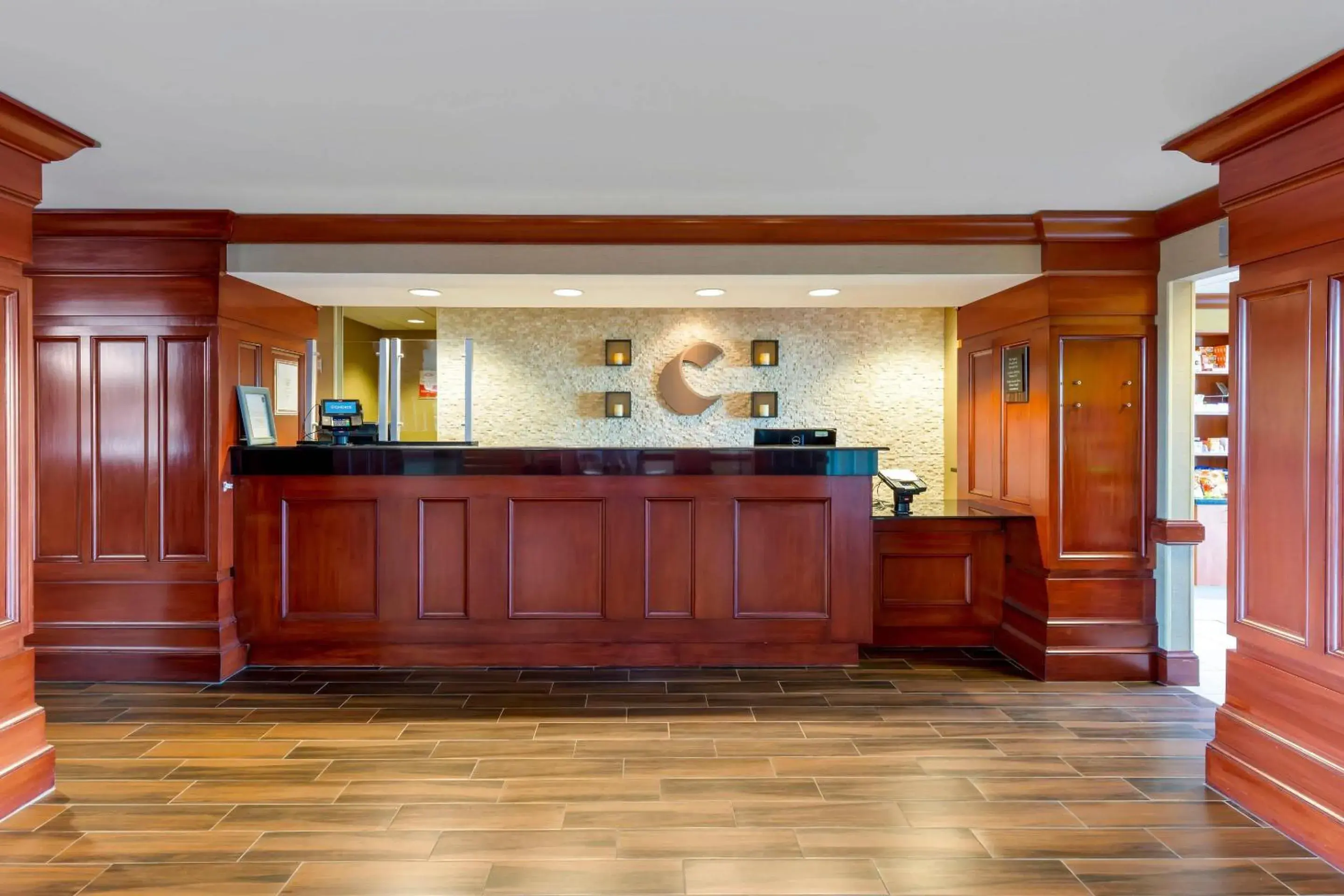Lobby or reception in Comfort Suites Manassas Battlefield Park Lobby or reception in Comfort Suites Manassas Battlefield Park