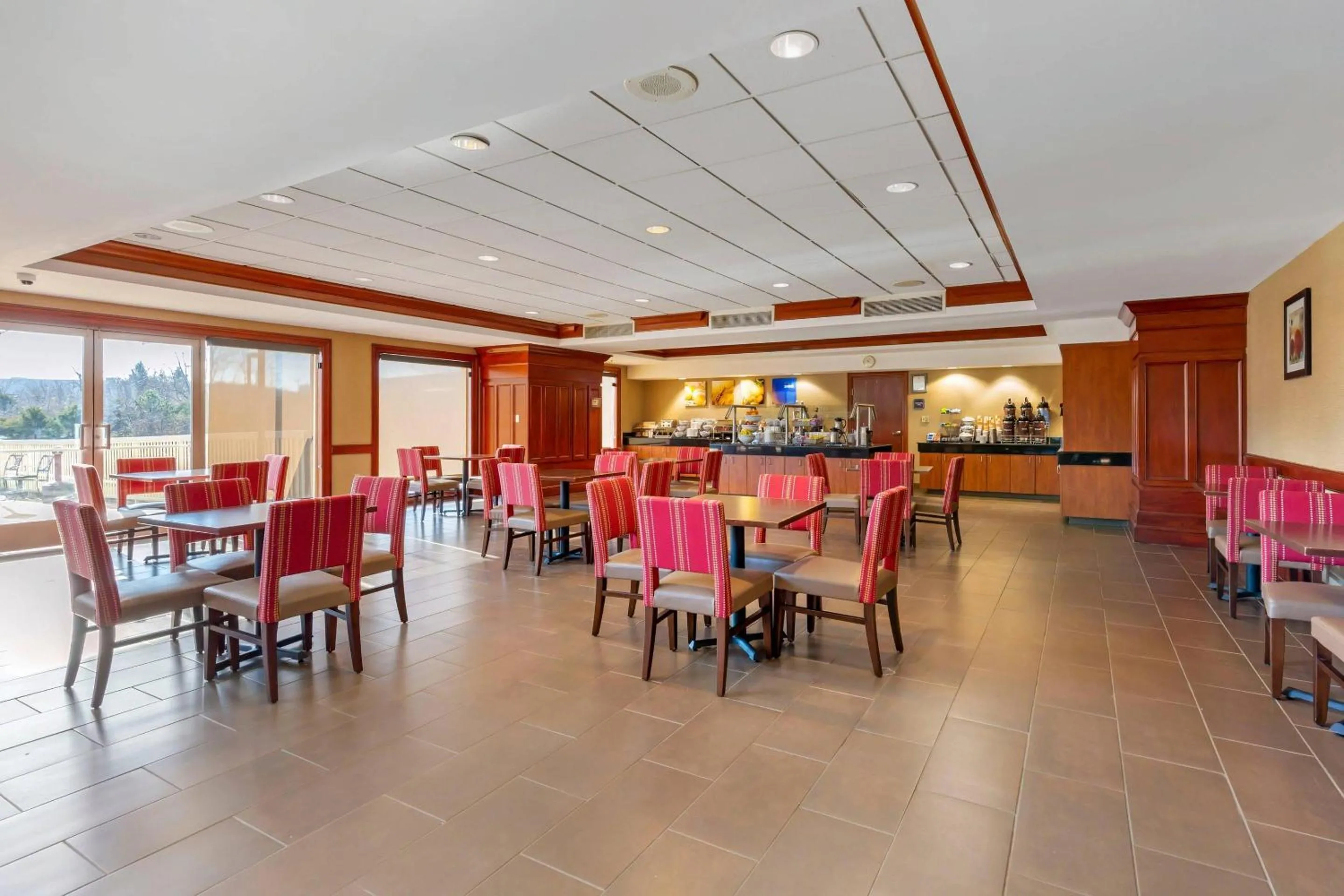 Breakfast in Comfort Suites Manassas Battlefield Park