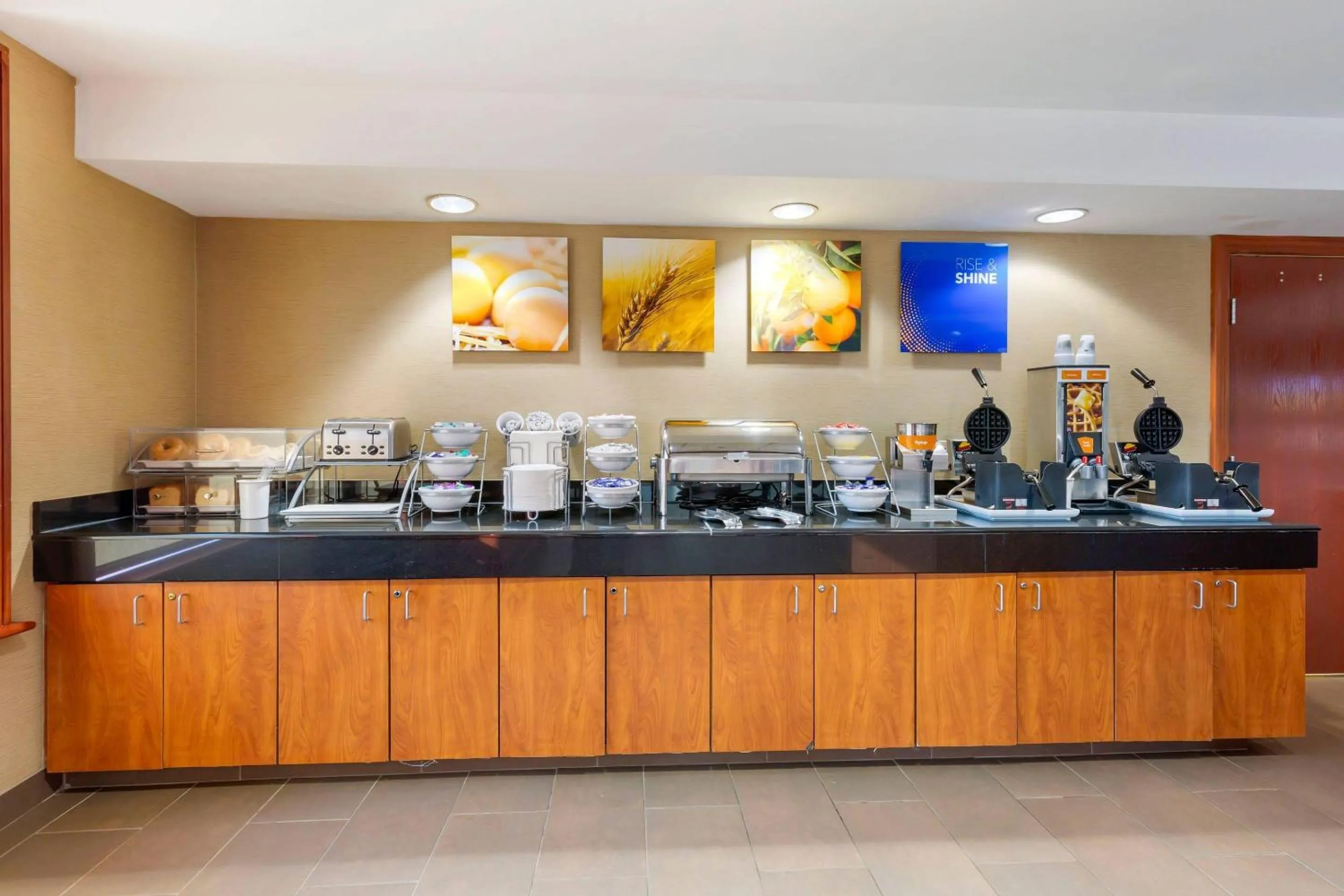 Breakfast in Comfort Suites Manassas Battlefield Park