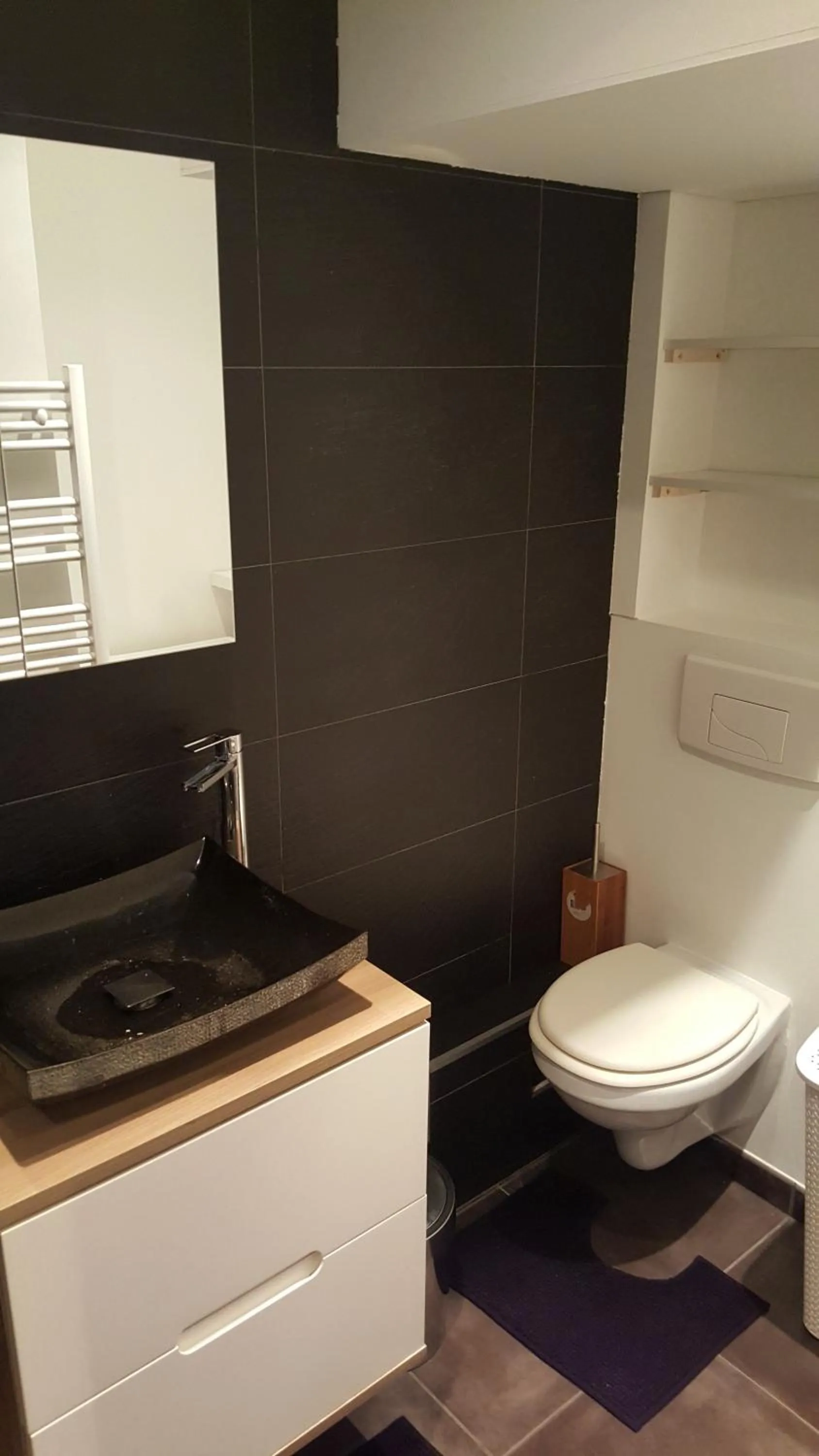 Toilet in Le Marnois-Centre Ville