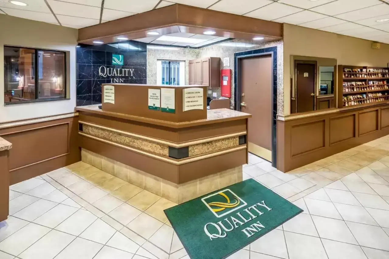 Lobby or reception in Quality Inn Keystone near Mount Rushmore Lobby or reception in Quality Inn Keystone near Mount Rushmore
