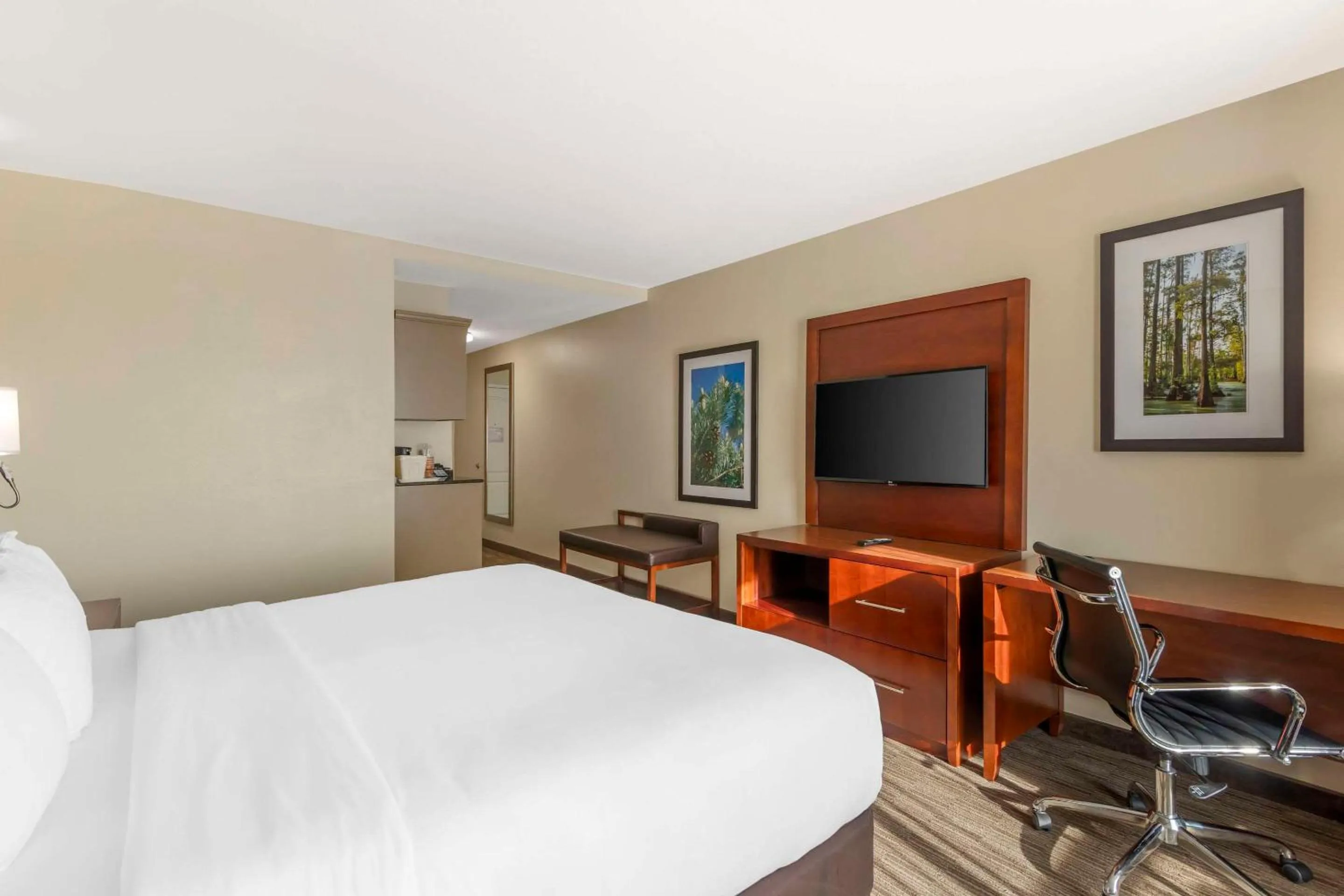 Bedroom, Bed in Comfort Inn & Suites