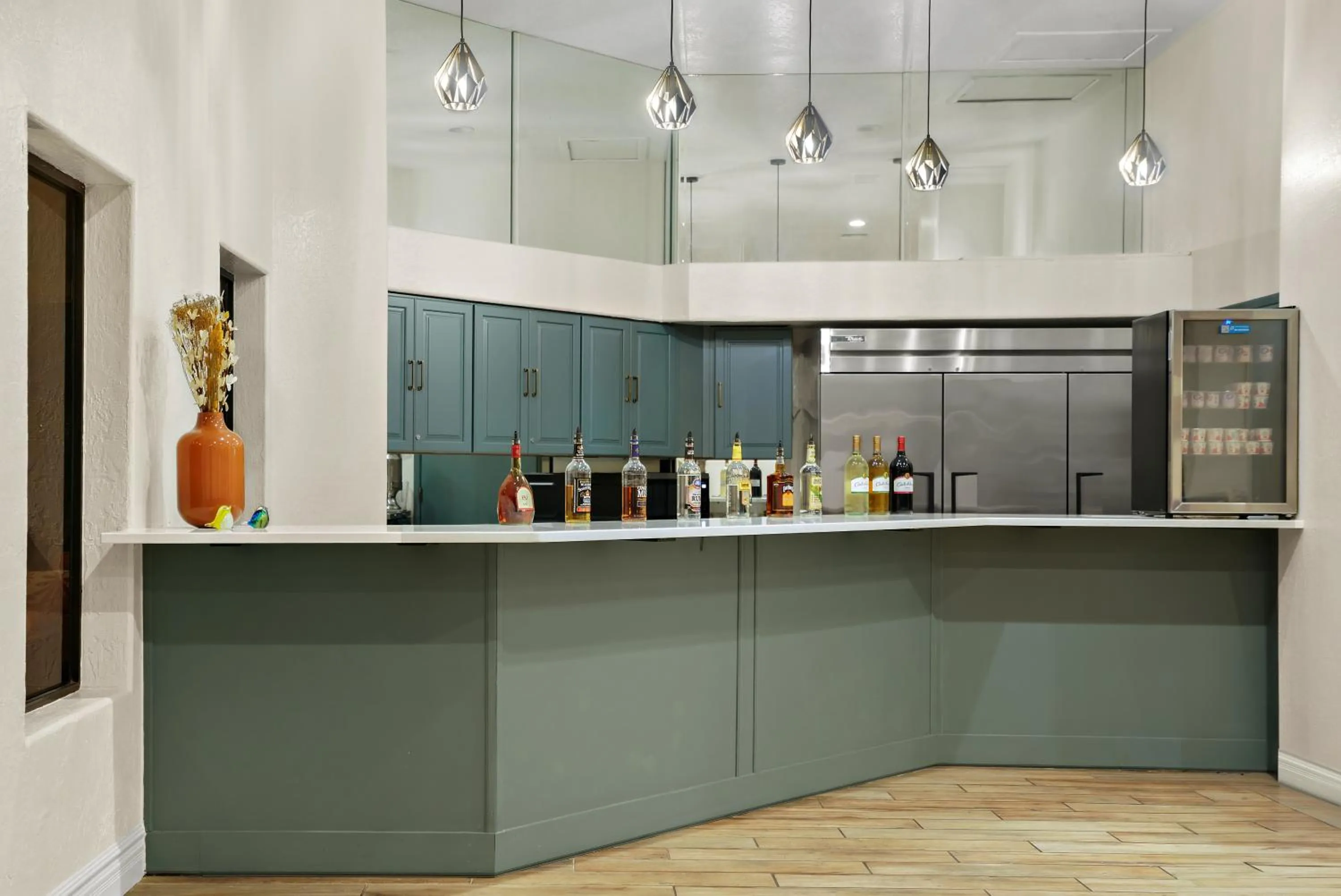 Drinks in La Fuente Inn & Suites