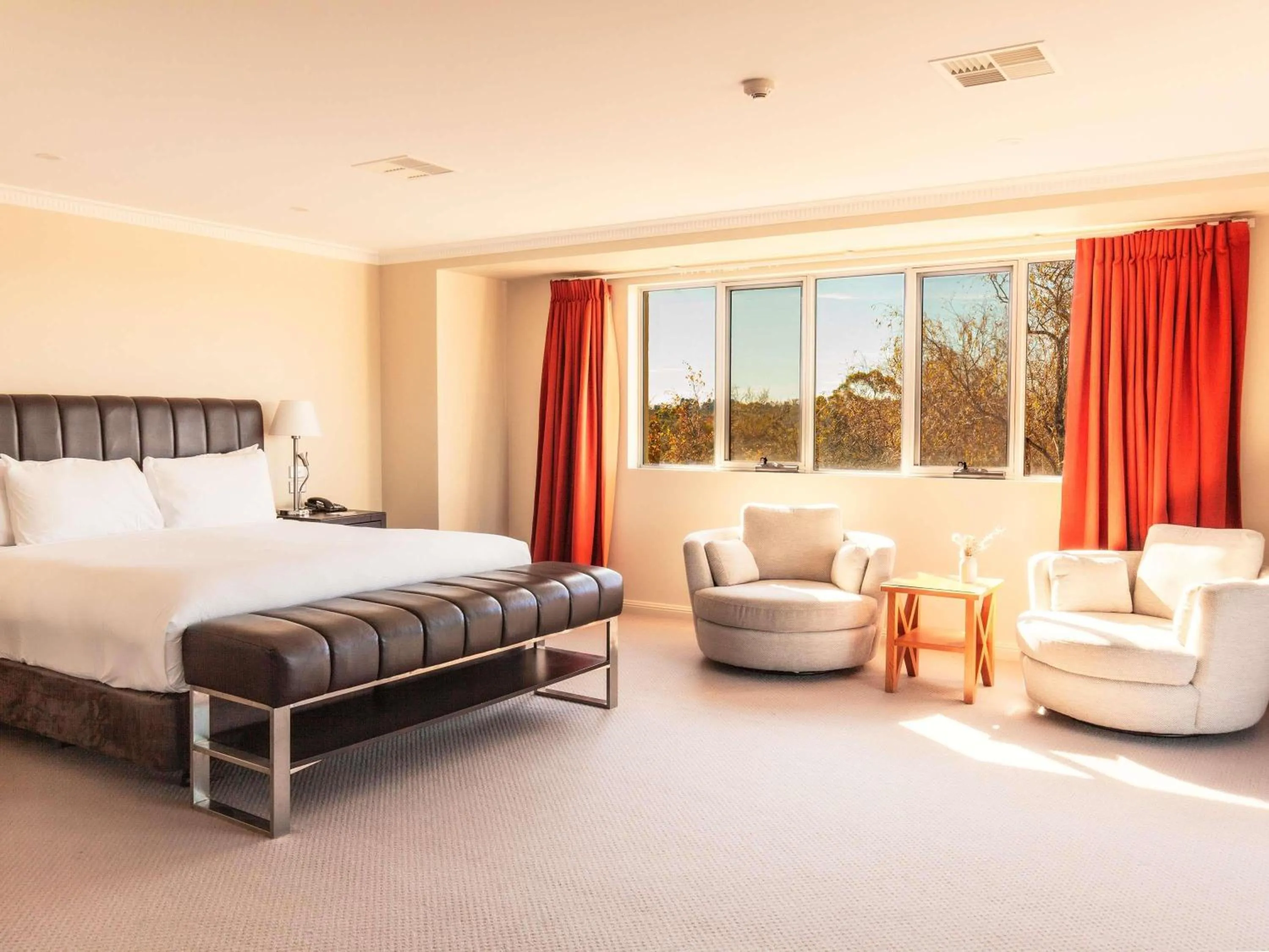 Bedroom, Bed in Fairmont Resort Blue Mountains MGallery Collection