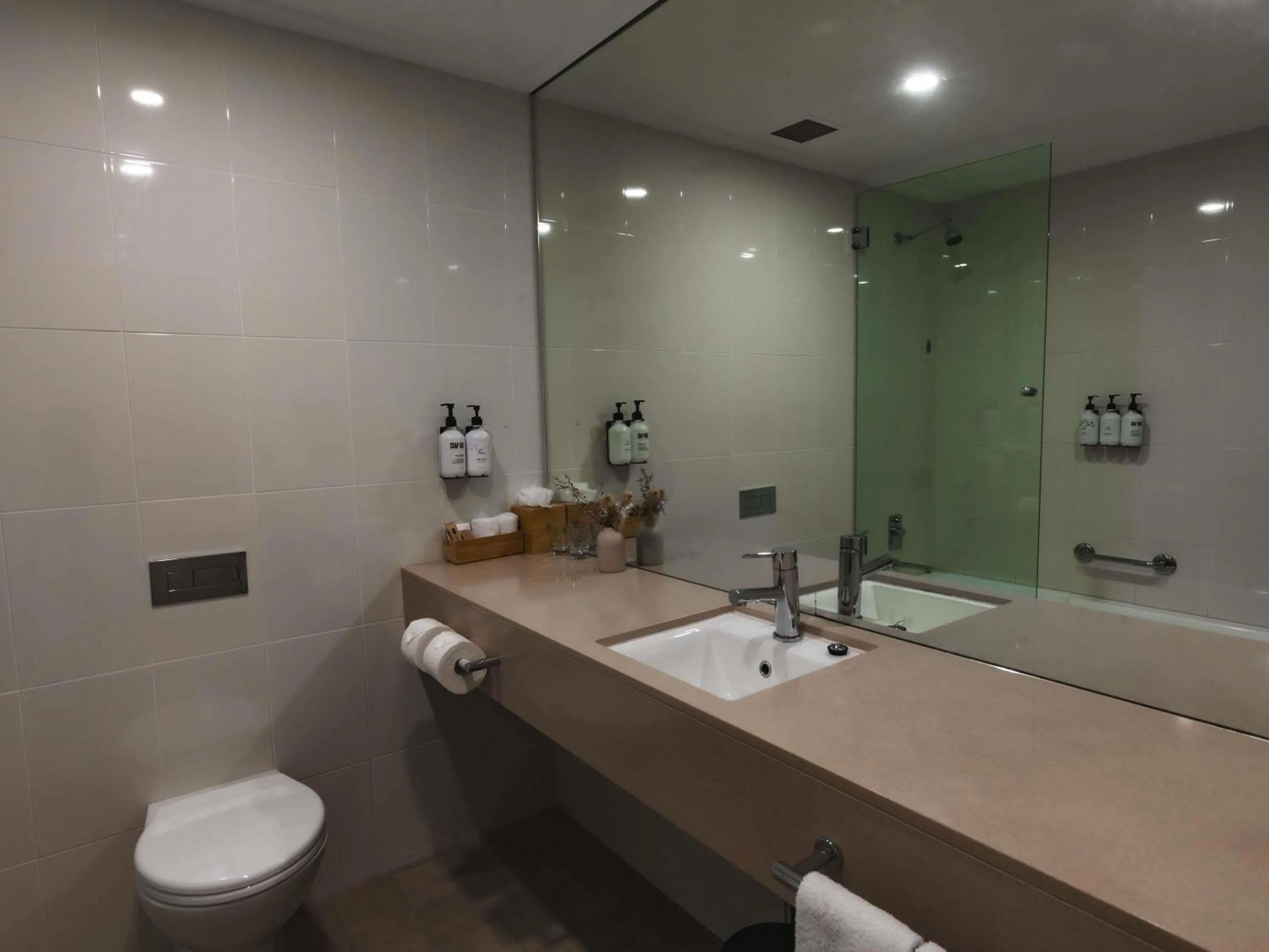 Bedroom in Fairmont Resort Blue Mountains MGallery Collection