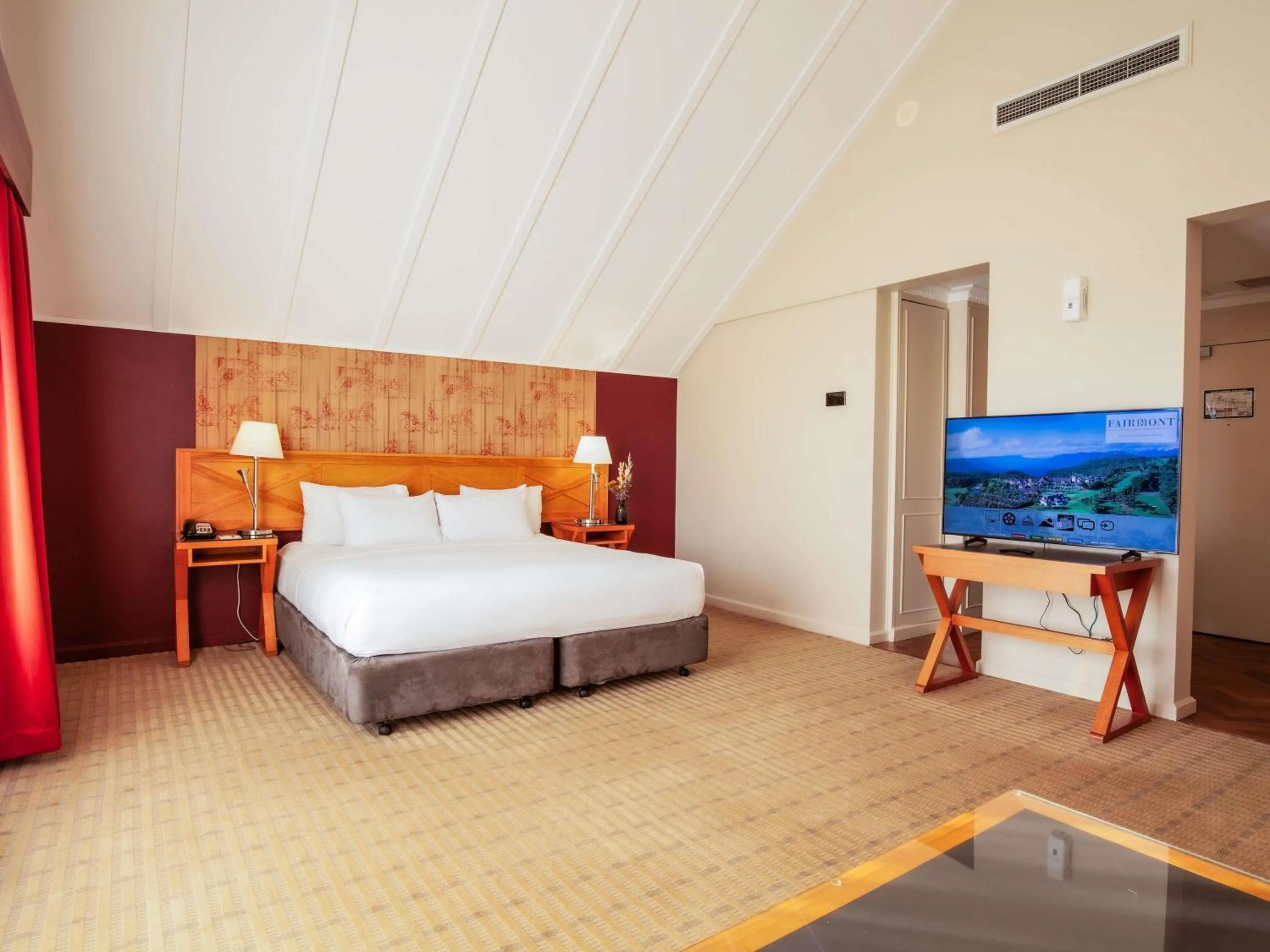 Bedroom, Bed in Fairmont Resort Blue Mountains MGallery Collection