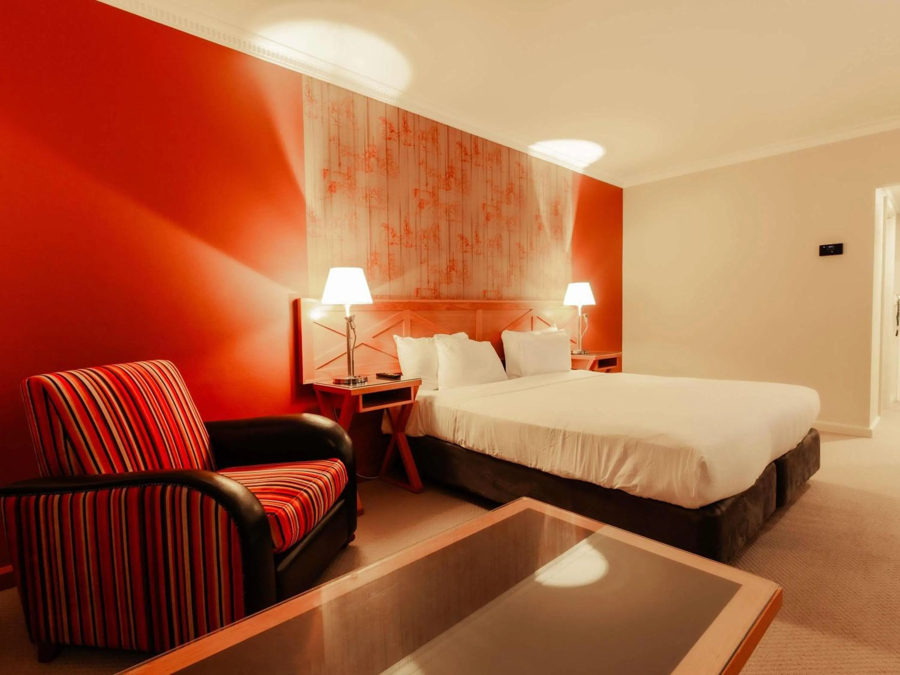 Bedroom, Bed in Fairmont Resort Blue Mountains MGallery Collection