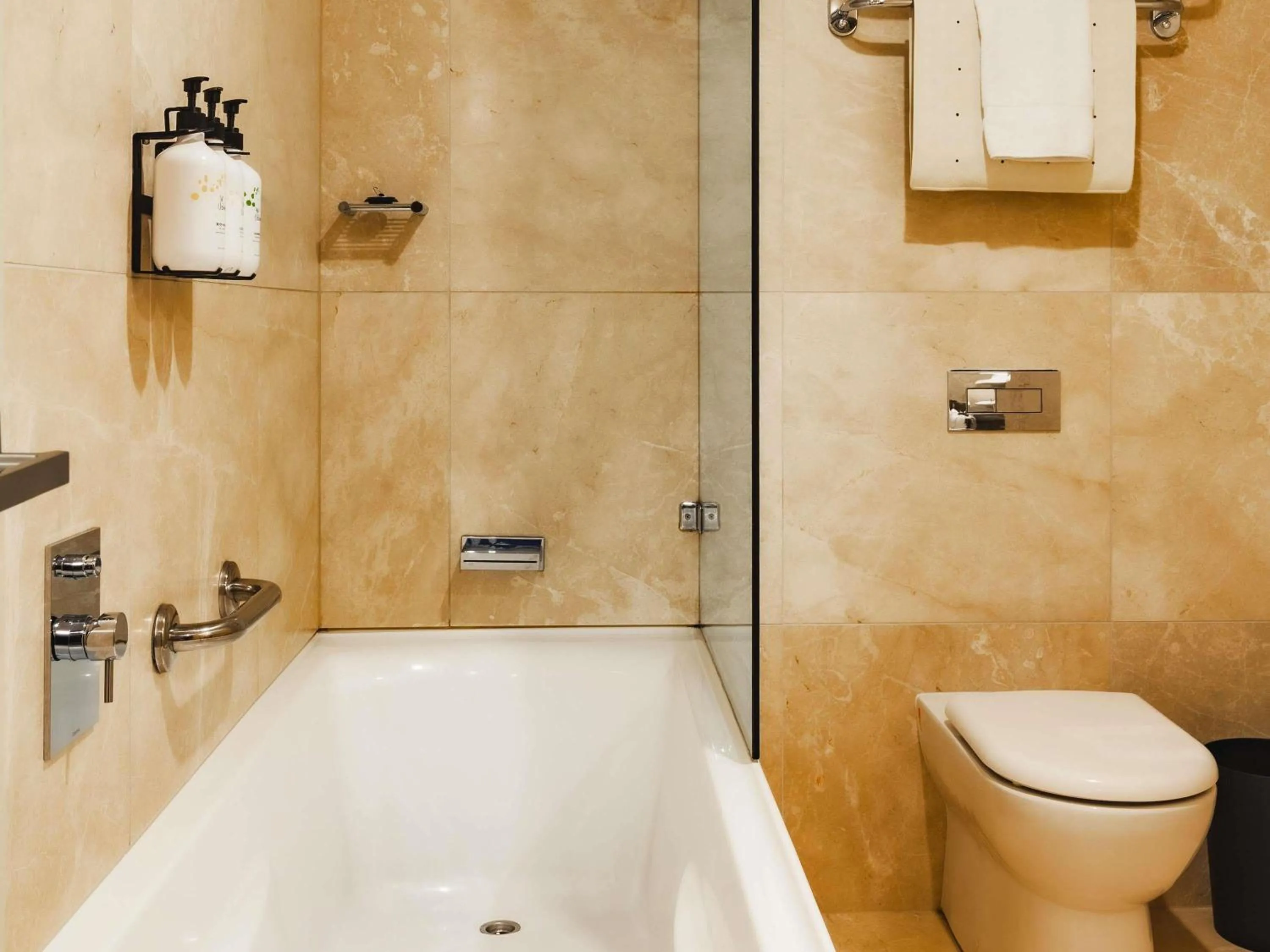 Bedroom in Fairmont Resort Blue Mountains MGallery Collection