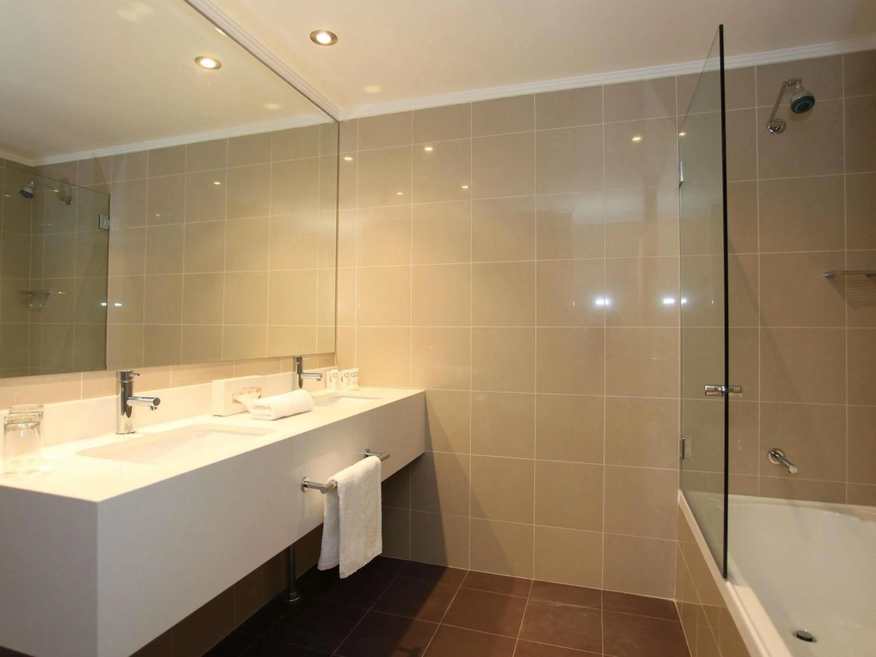 Bedroom in Fairmont Resort Blue Mountains MGallery Collection