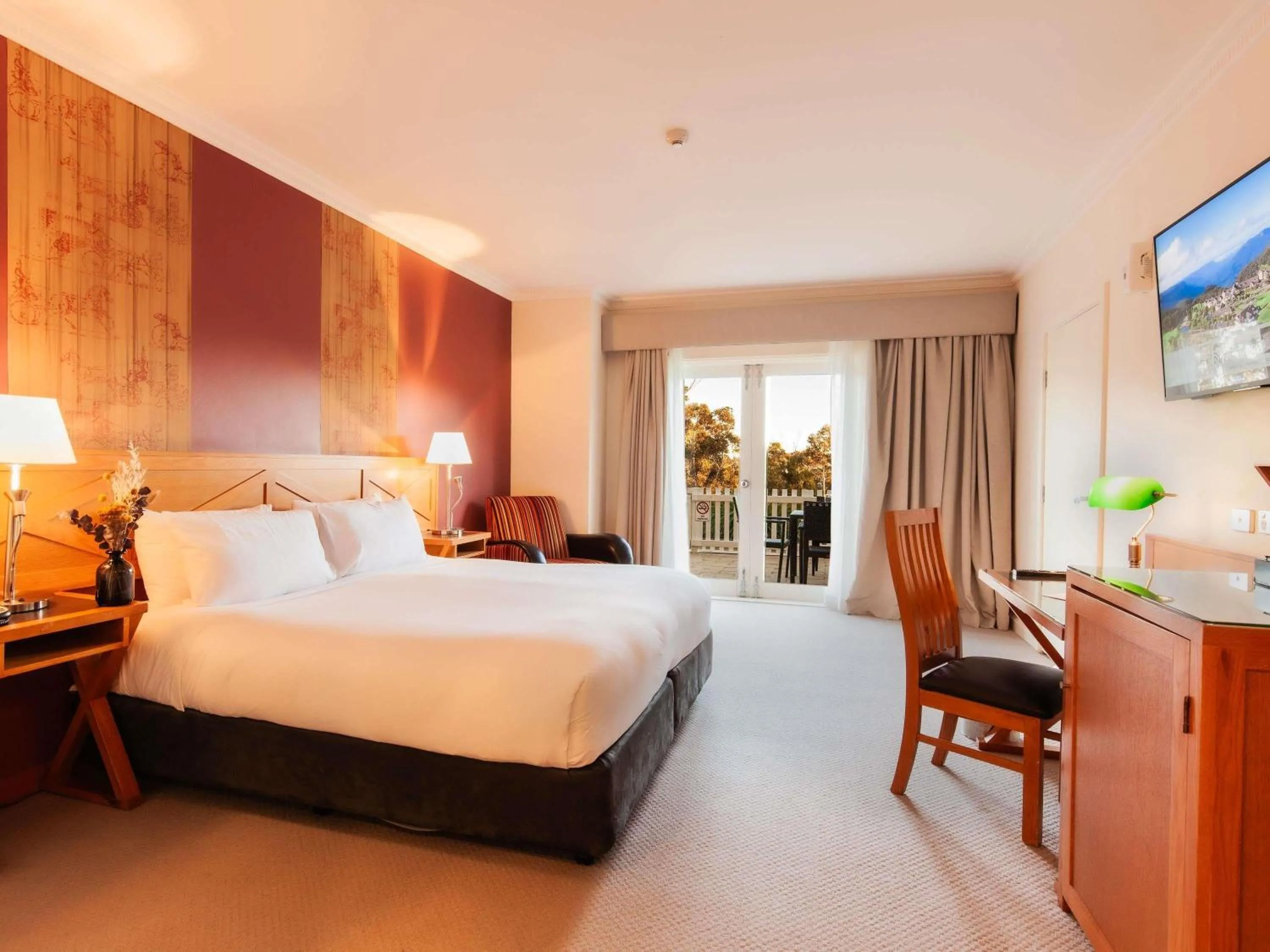 Bedroom, Bed in Fairmont Resort Blue Mountains MGallery Collection