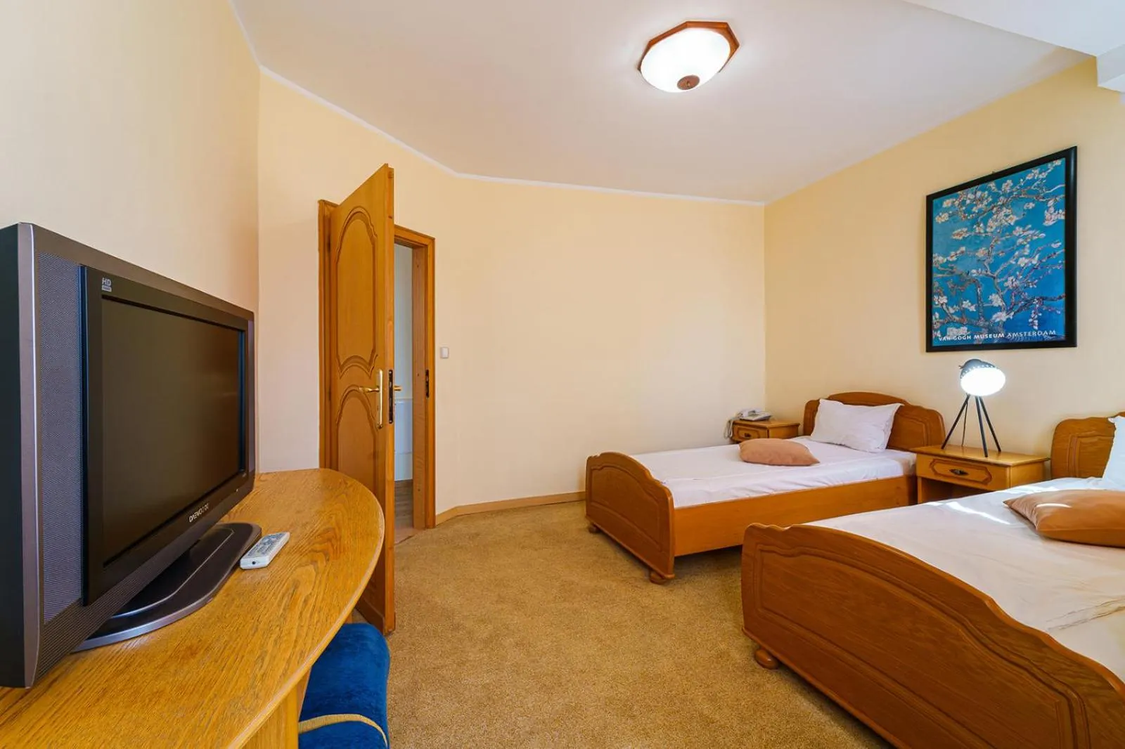 Decorative detail, Bed in Hotel Avion - Self check in