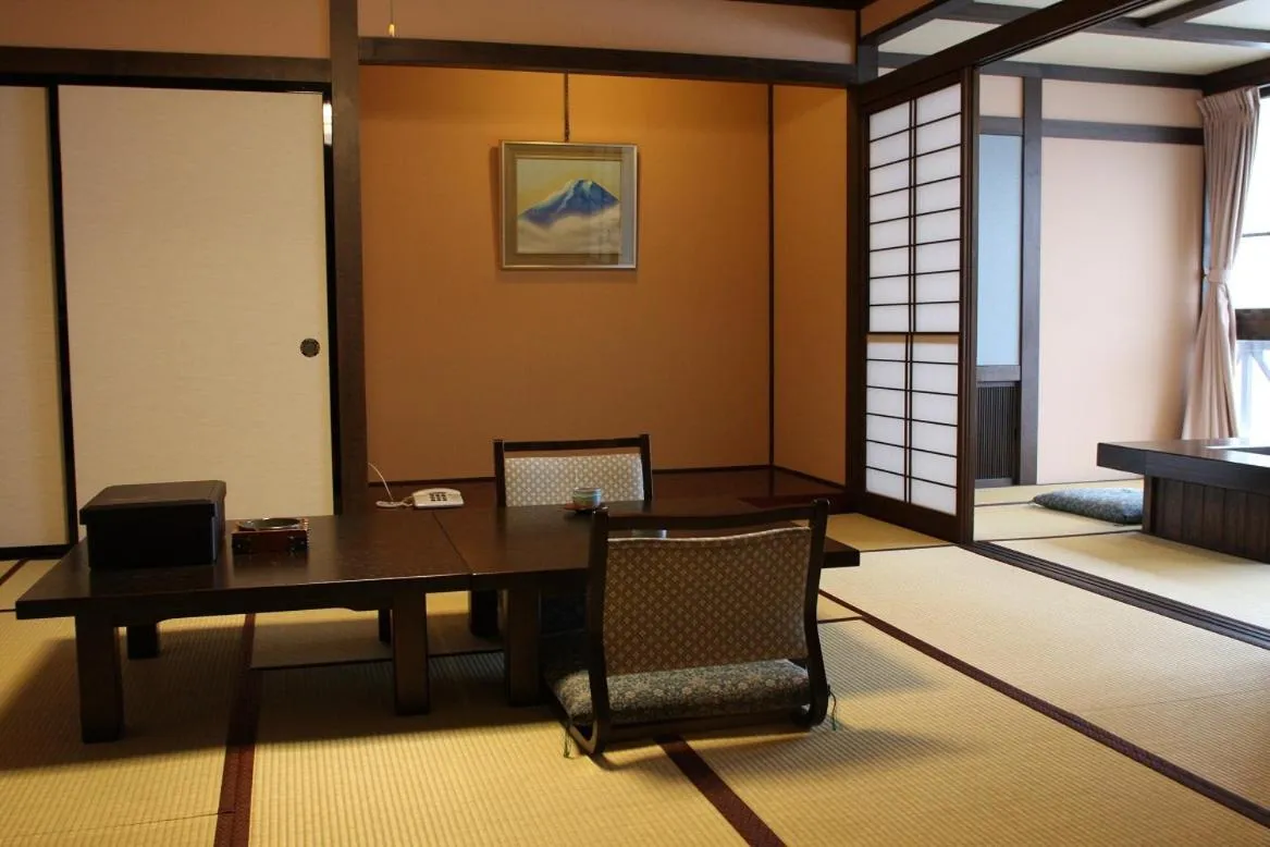 Seating area in Hiratakan