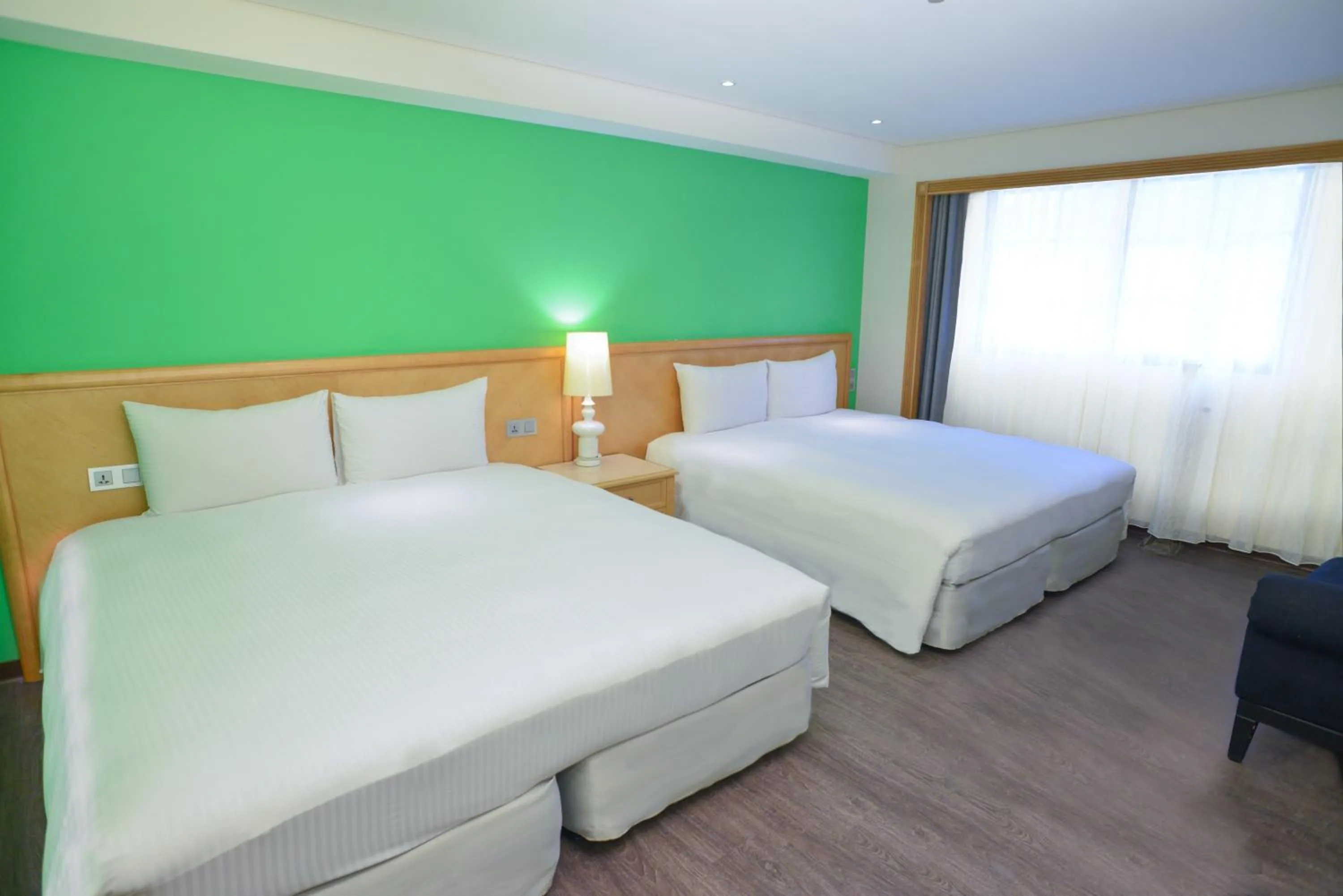 Bedroom, Bed in Green World Triple Beds