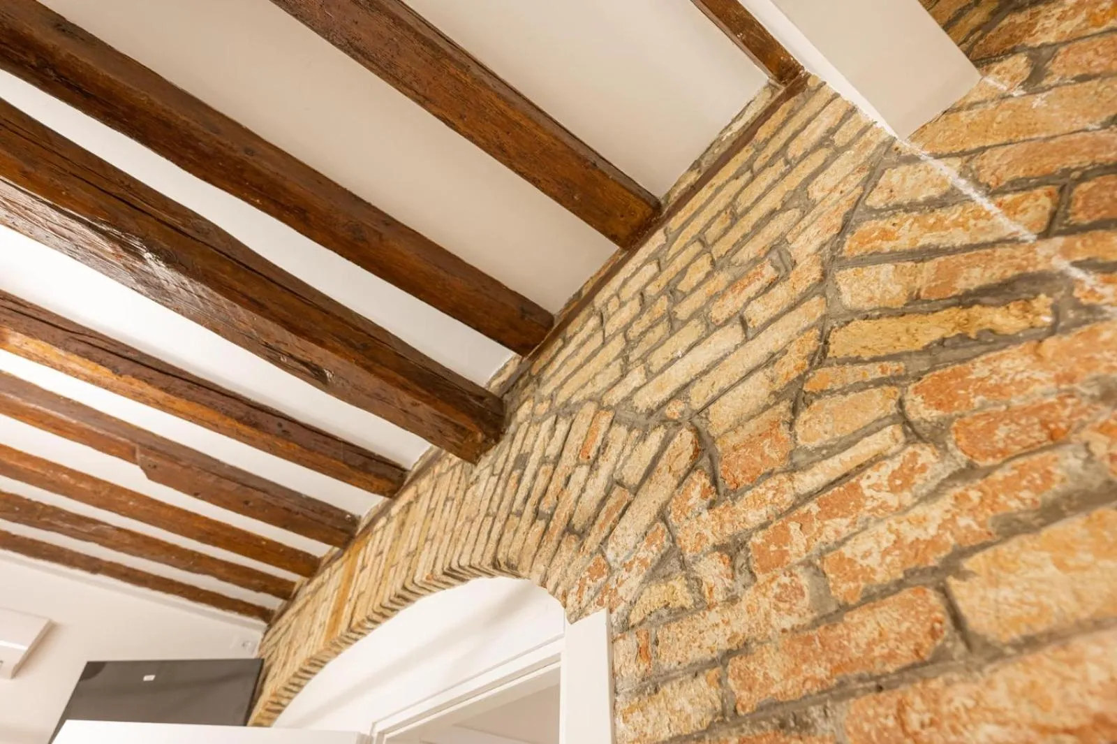 Decorative detail in Rialto Suite 707